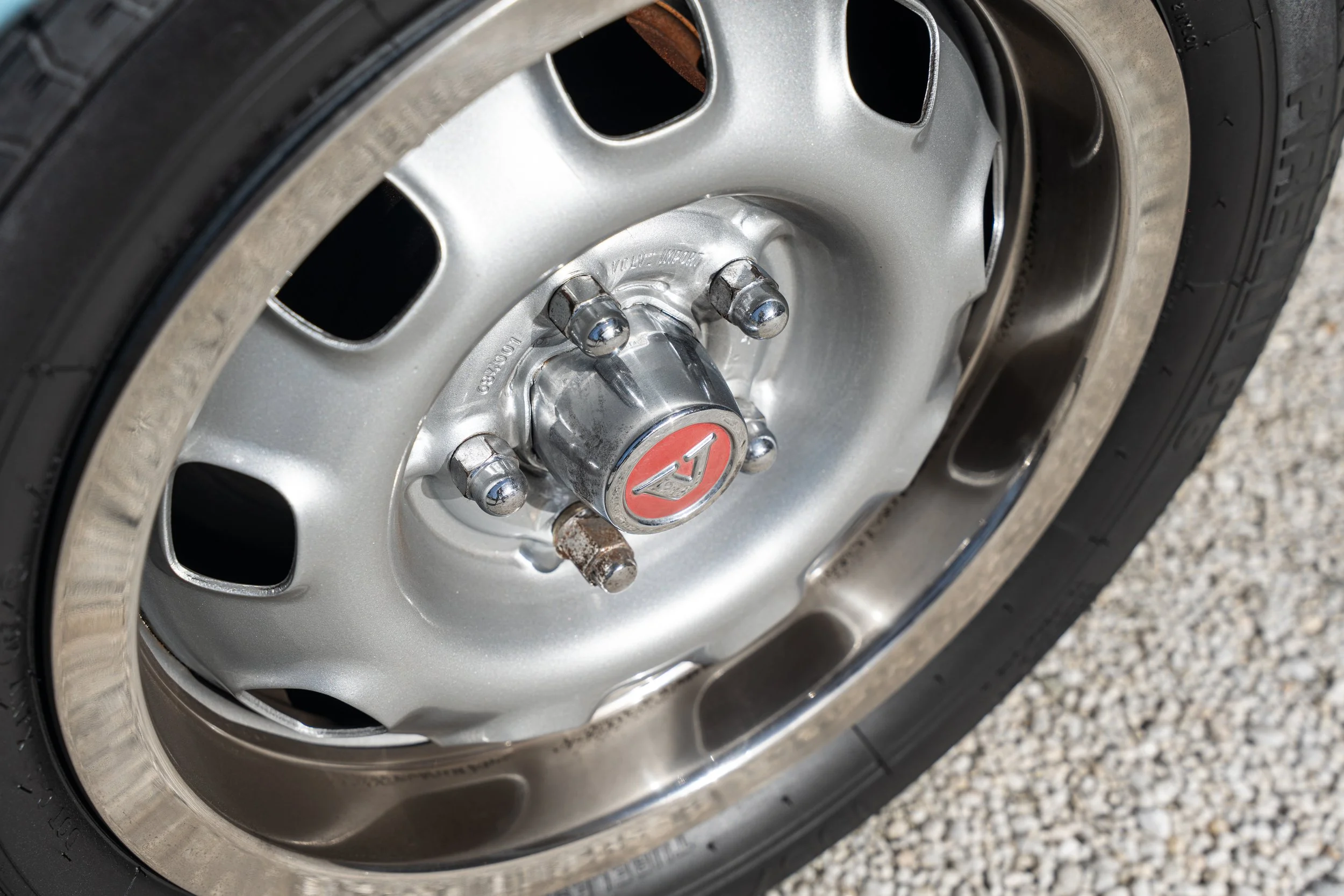 Volvo P1800 ES (16).jpg