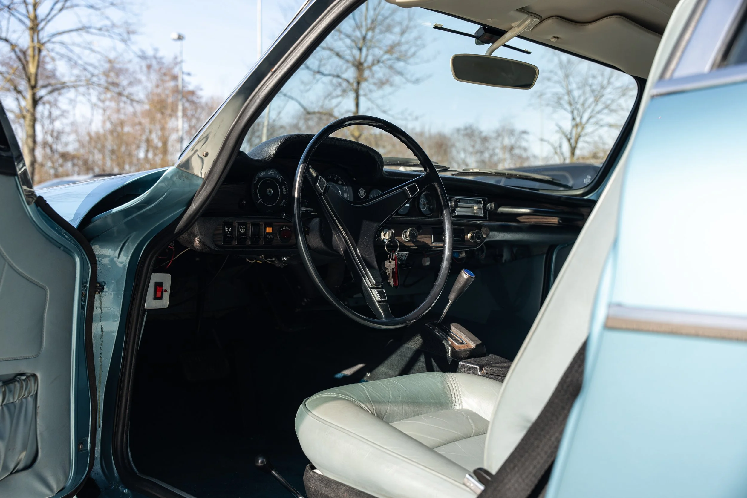 Volvo P1800 ES (28).jpg