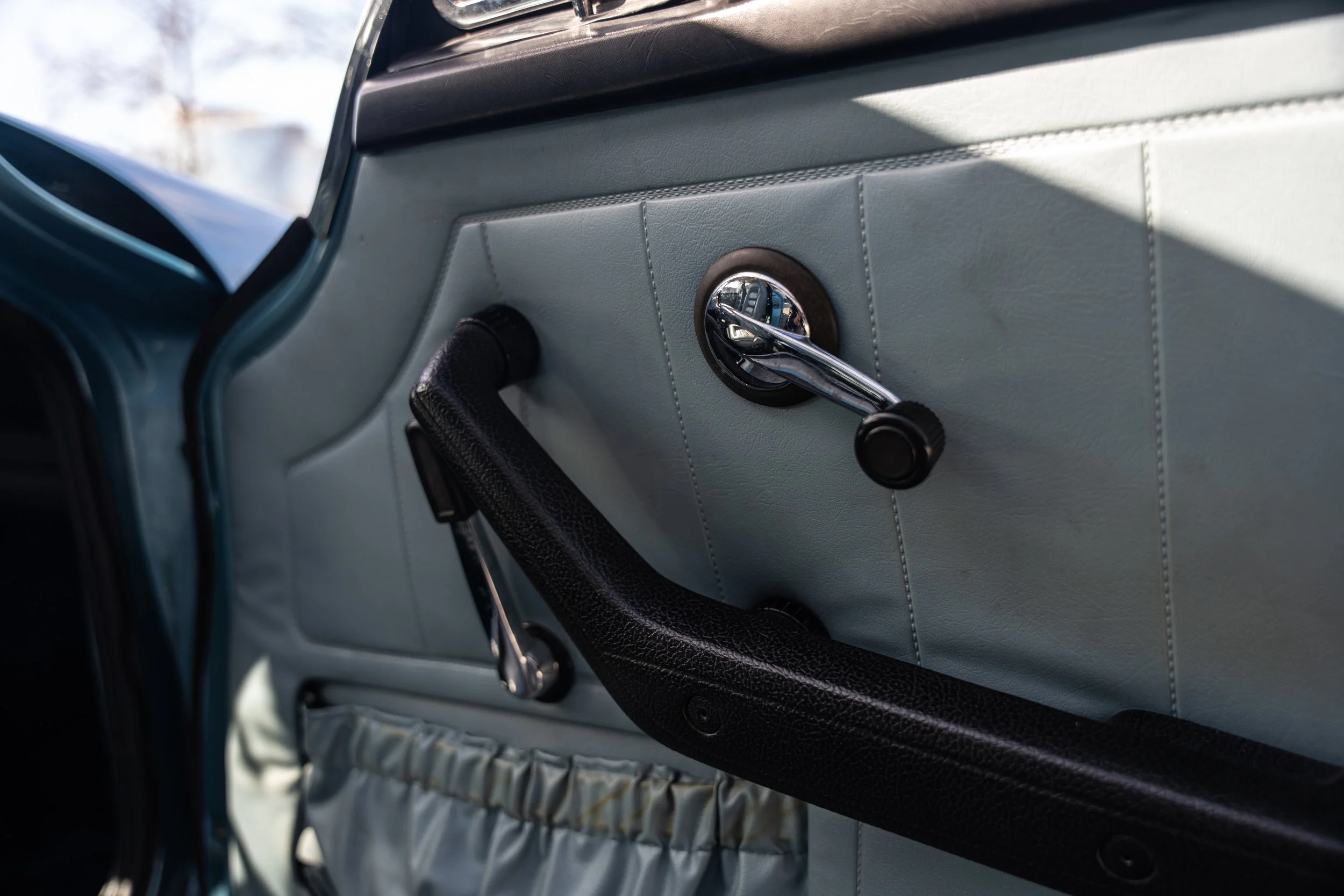 Volvo P1800 ES (44).jpg