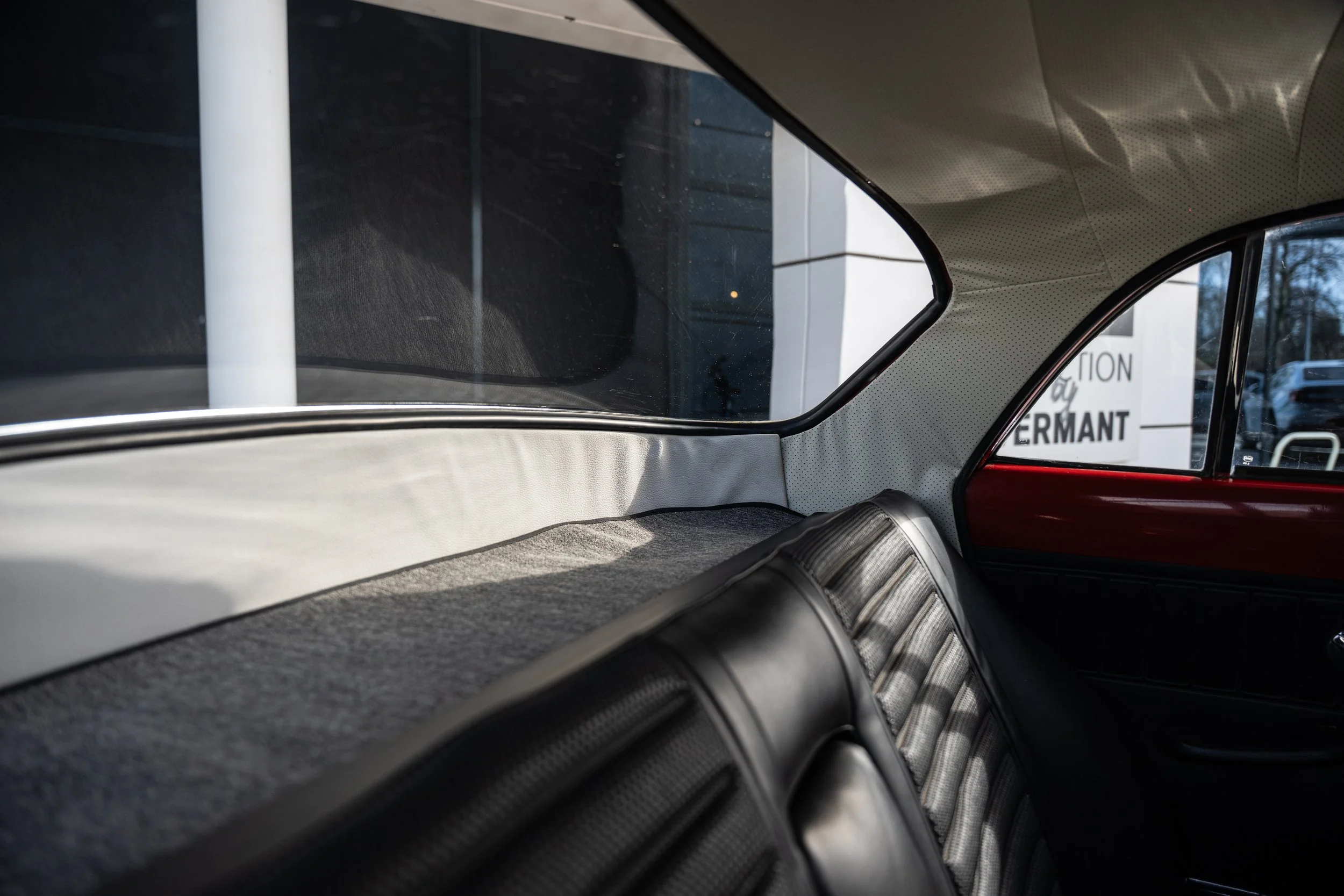 Volvo Amazon 122S (44).jpg