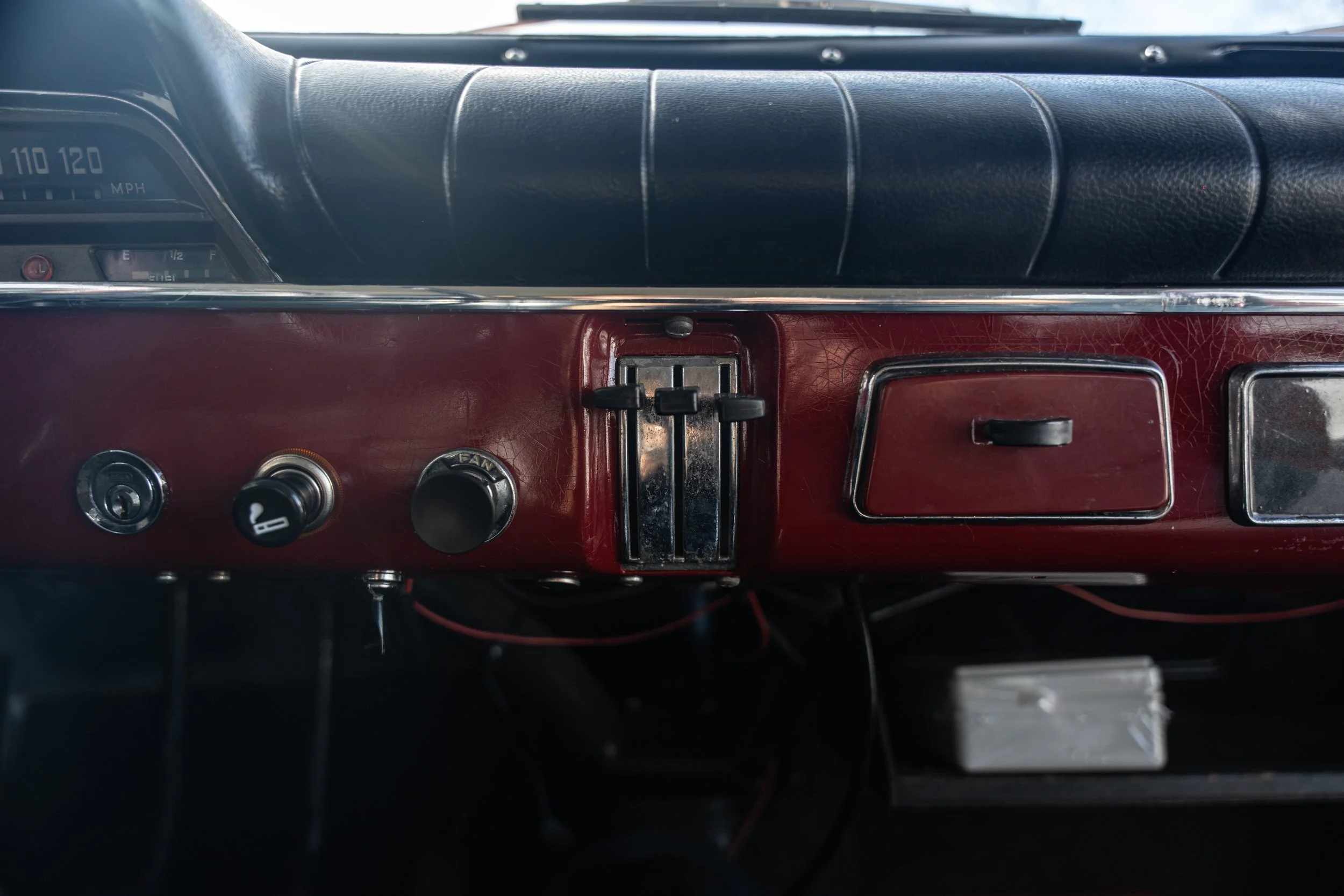 Volvo Amazon 122S (50).jpg