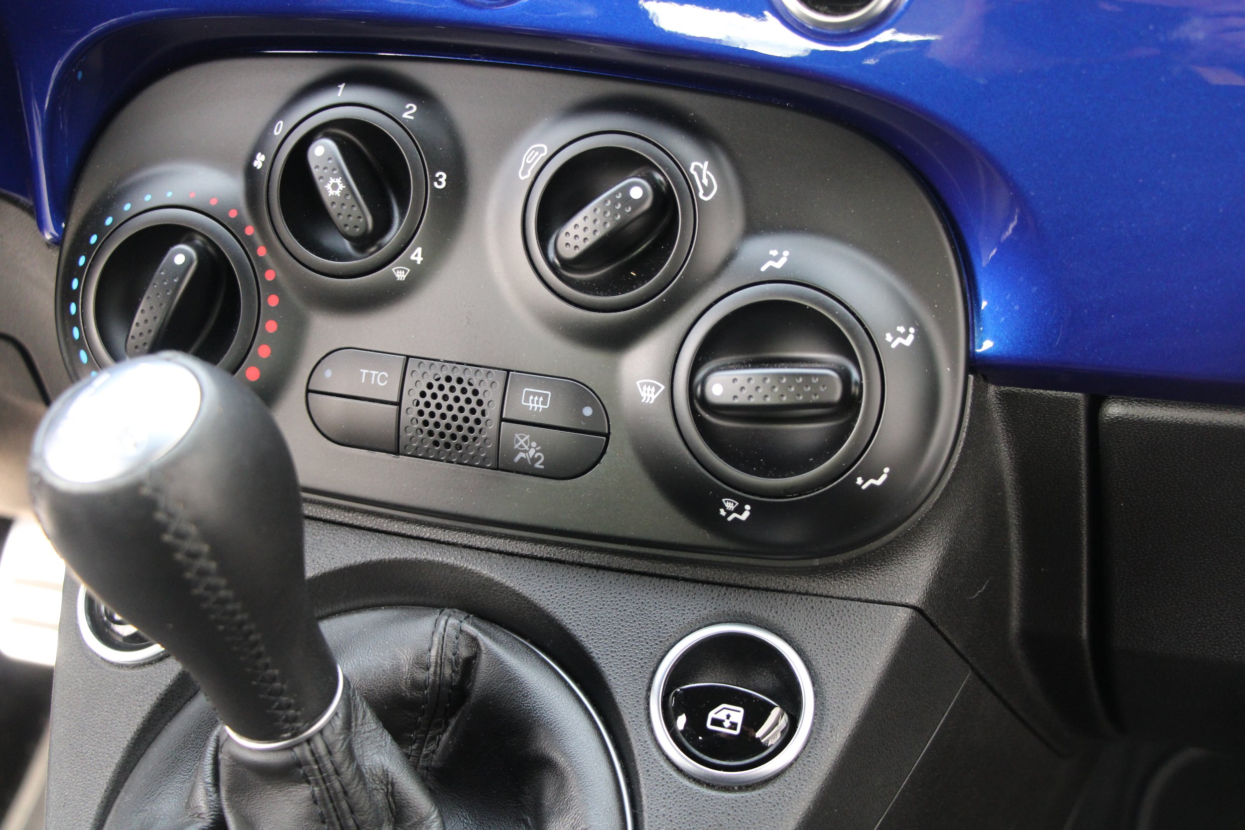 Fiat Abarth 595 (44).JPG