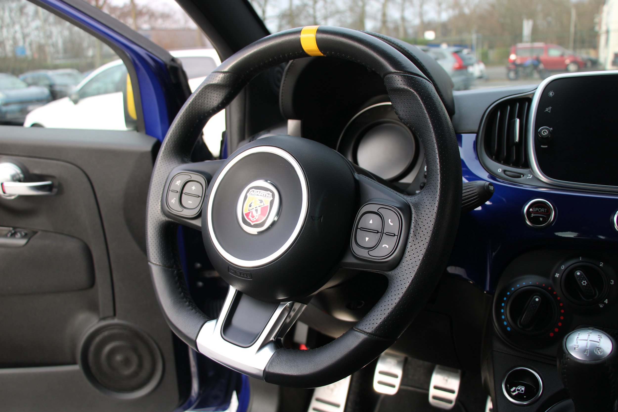 Fiat Abarth 595 (40).JPG