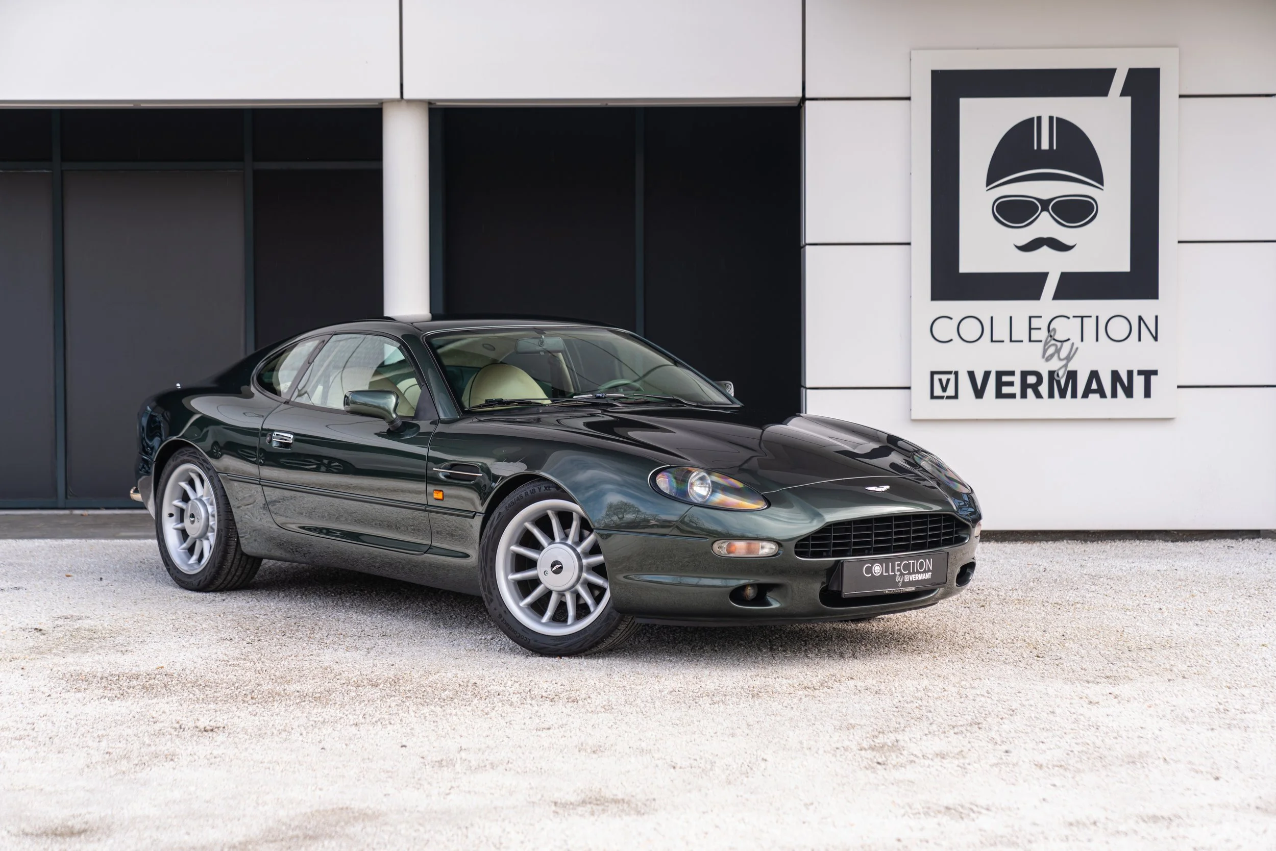 Aston Martin DB7 i6 (1).jpg
