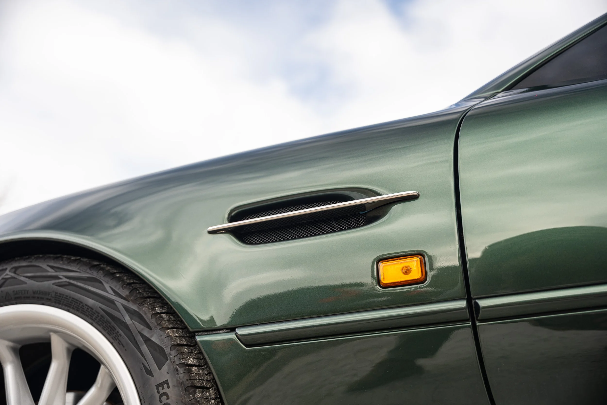 Aston Martin DB7 i6 (20).jpg