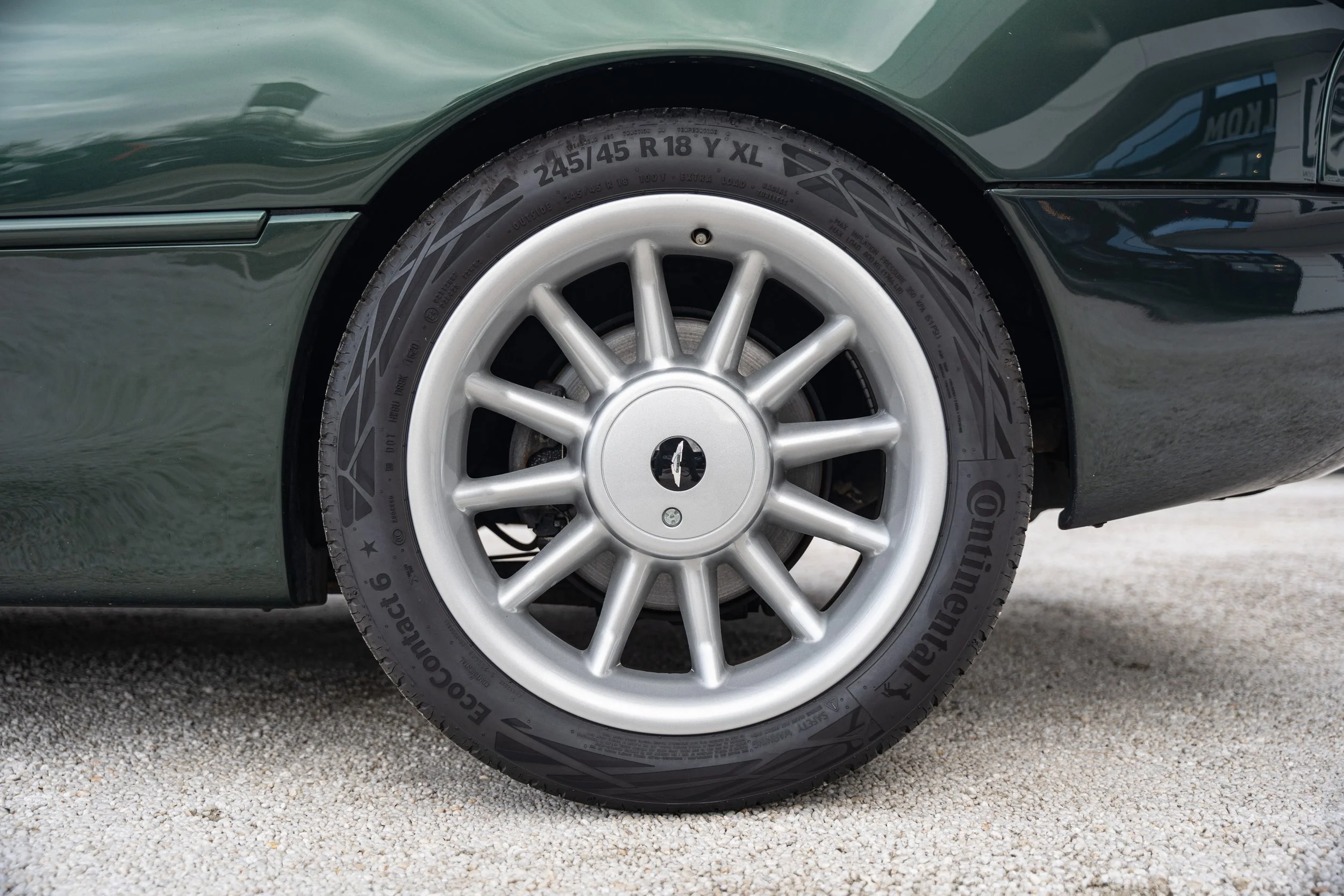 Aston Martin DB7 i6 (23).jpg