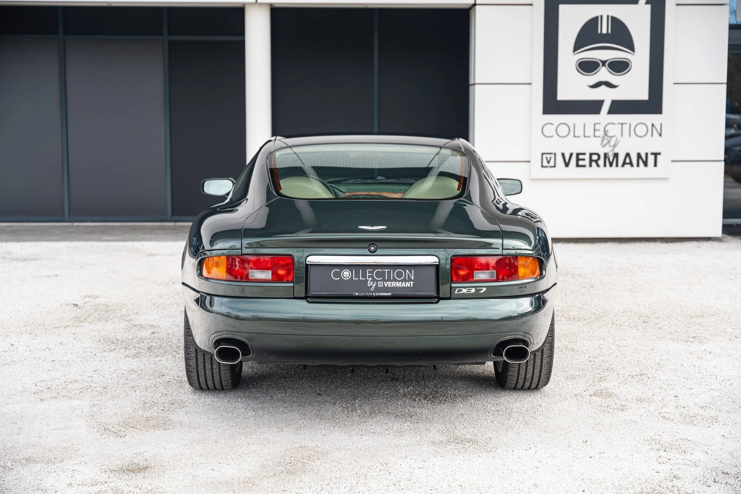 Aston Martin DB7 i6 (24).jpg