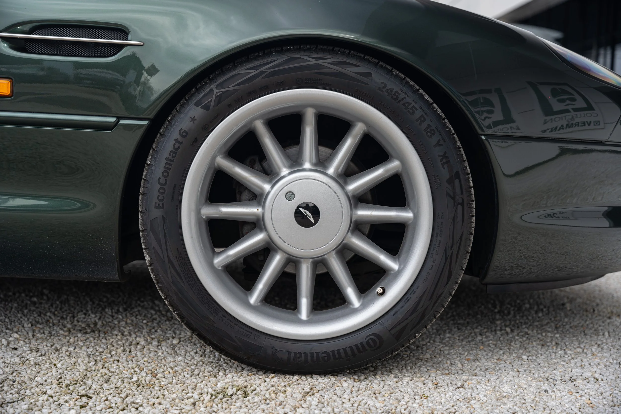 Aston Martin DB7 i6 (33).jpg