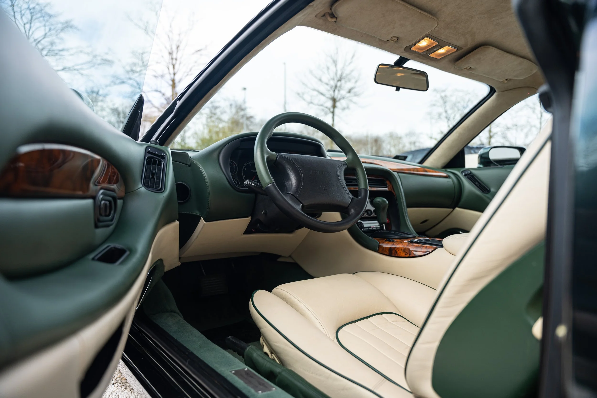 Aston Martin DB7 i6 (37).jpg