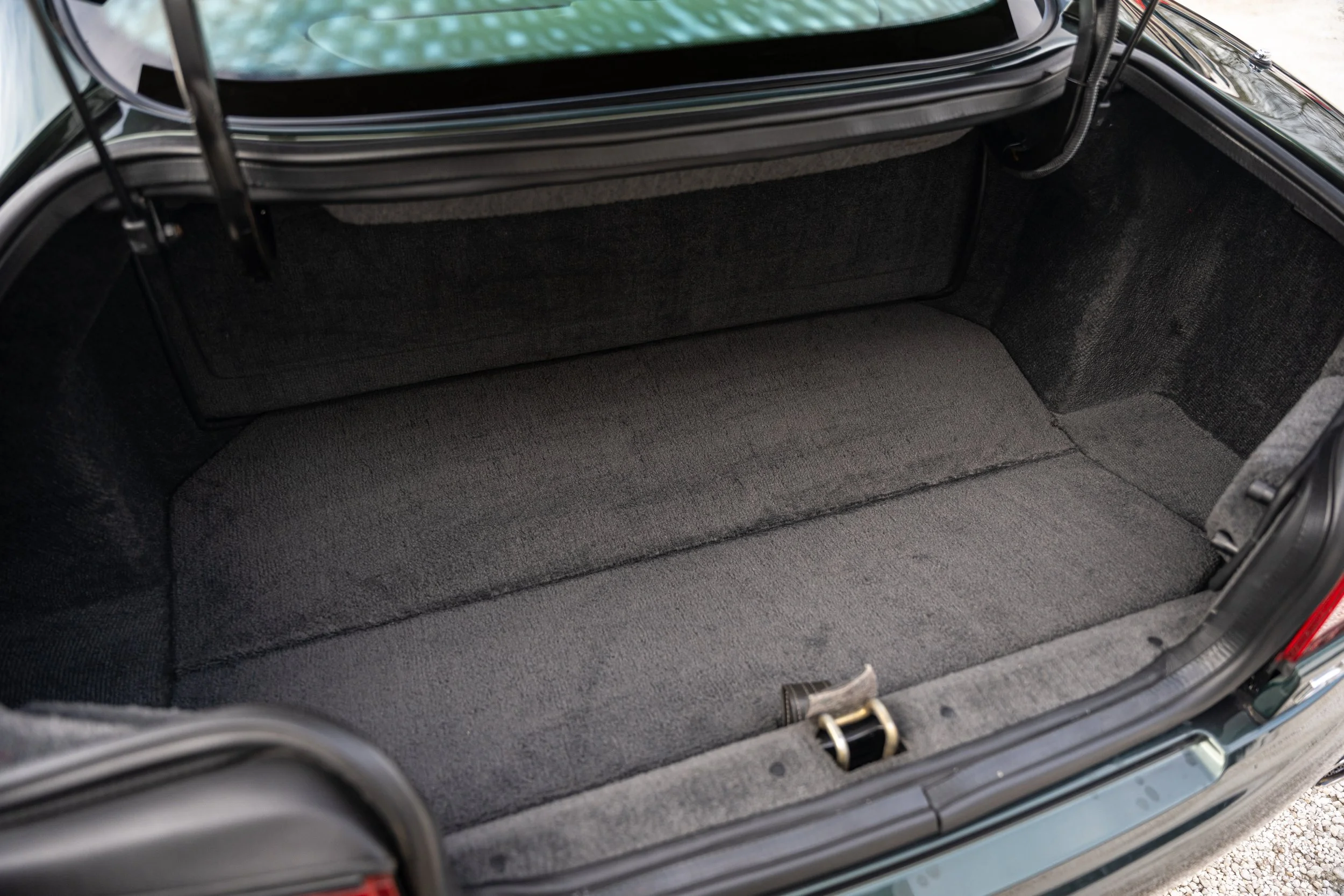 Aston Martin DB7 i6 (69).jpg