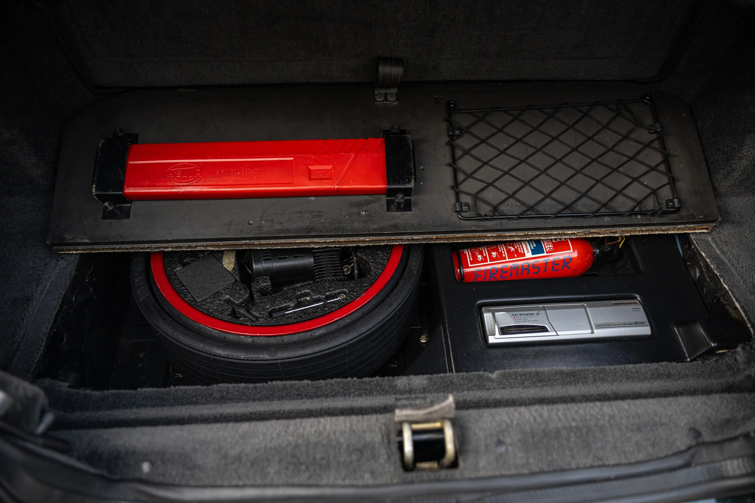 Aston Martin DB7 i6 (71).jpg