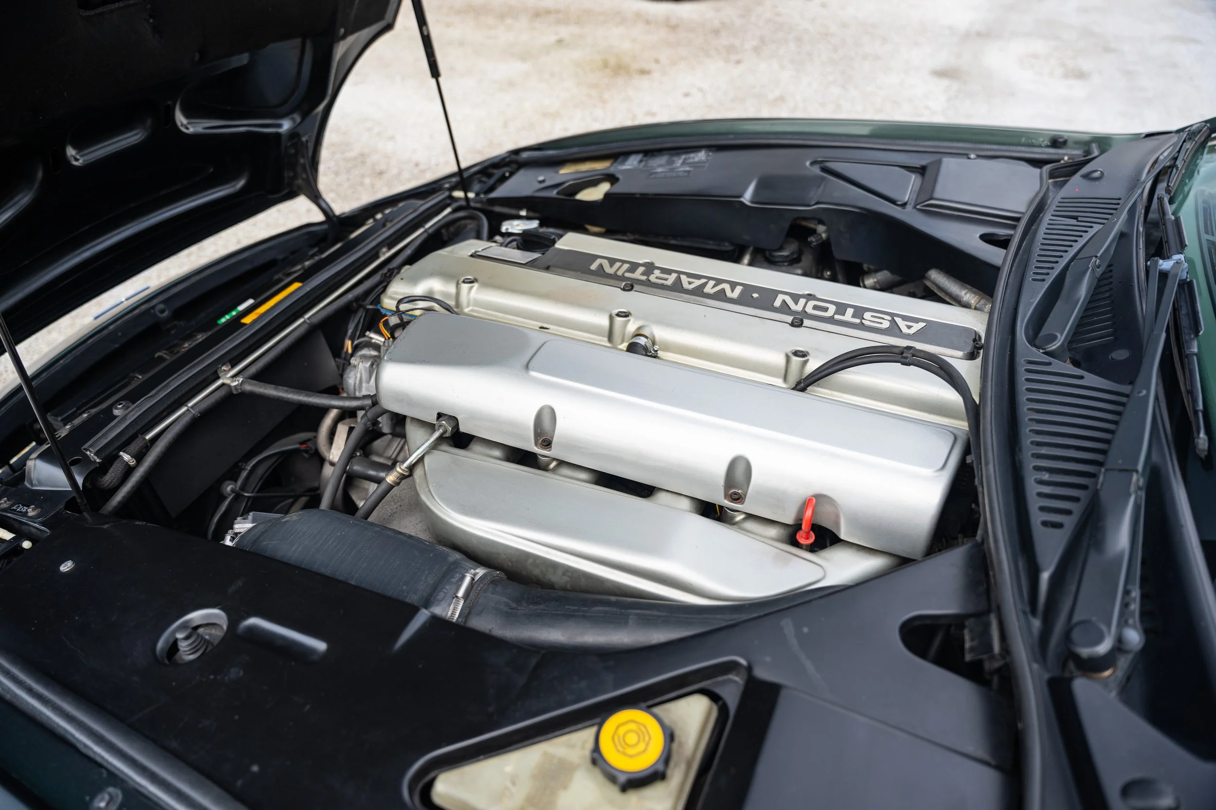 Aston Martin DB7 i6 (73).jpg