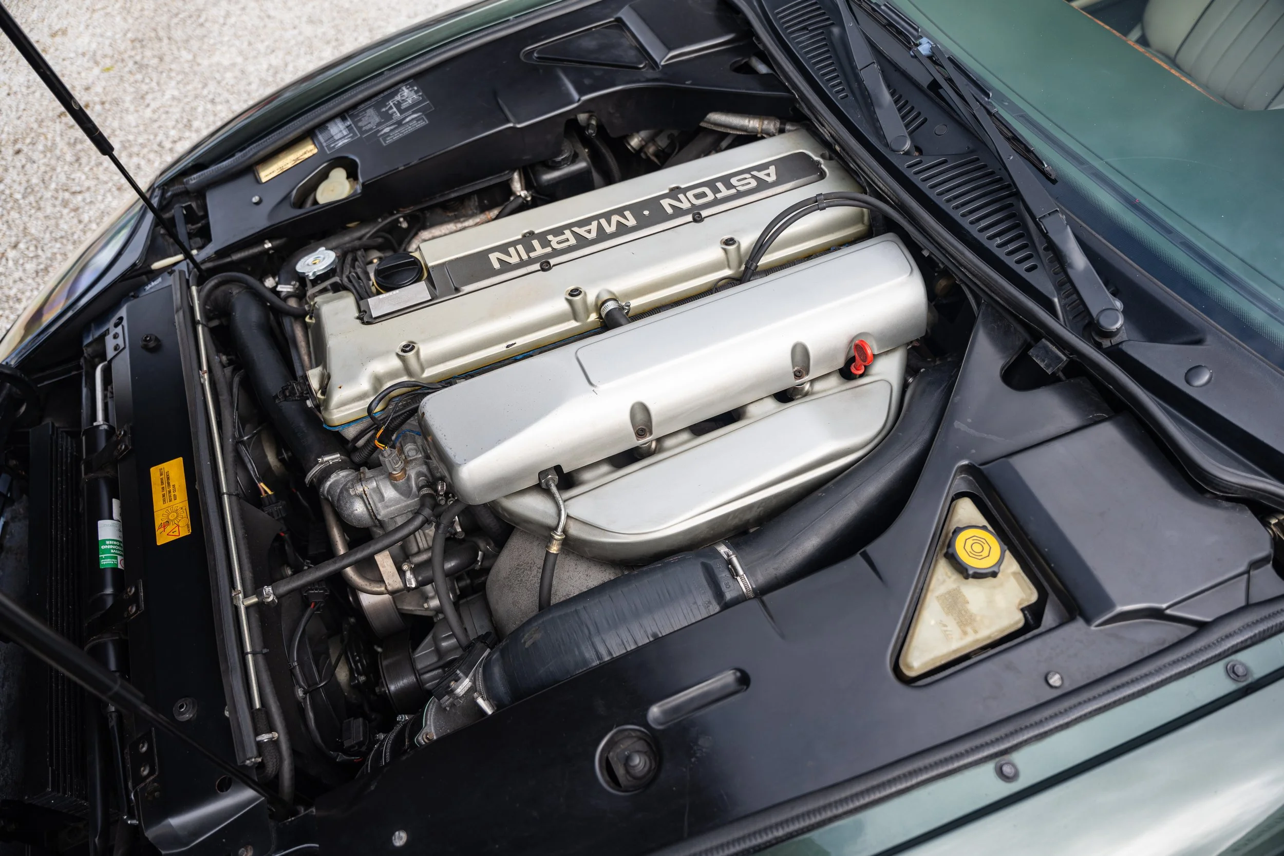 Aston Martin DB7 i6 (74).jpg