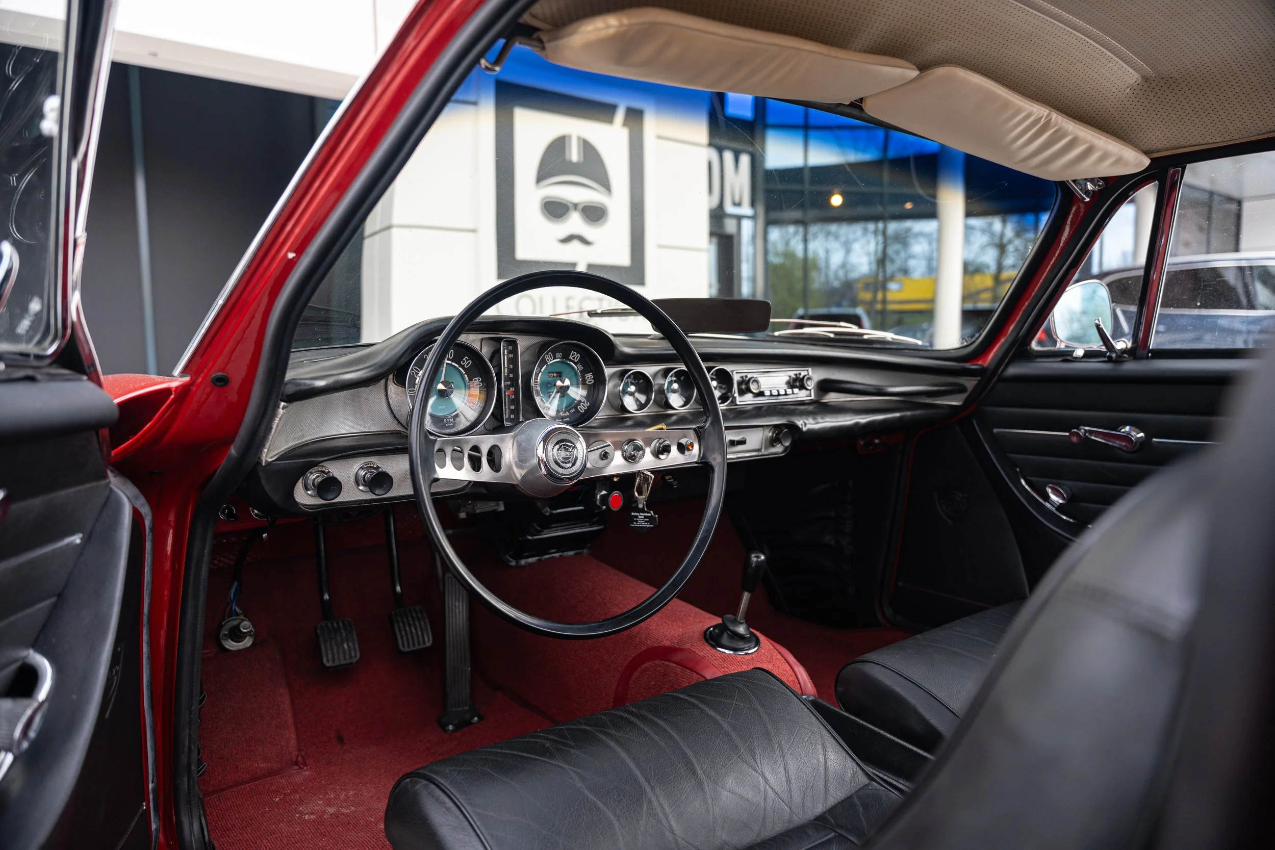 Volvo P1800 S (67).jpg