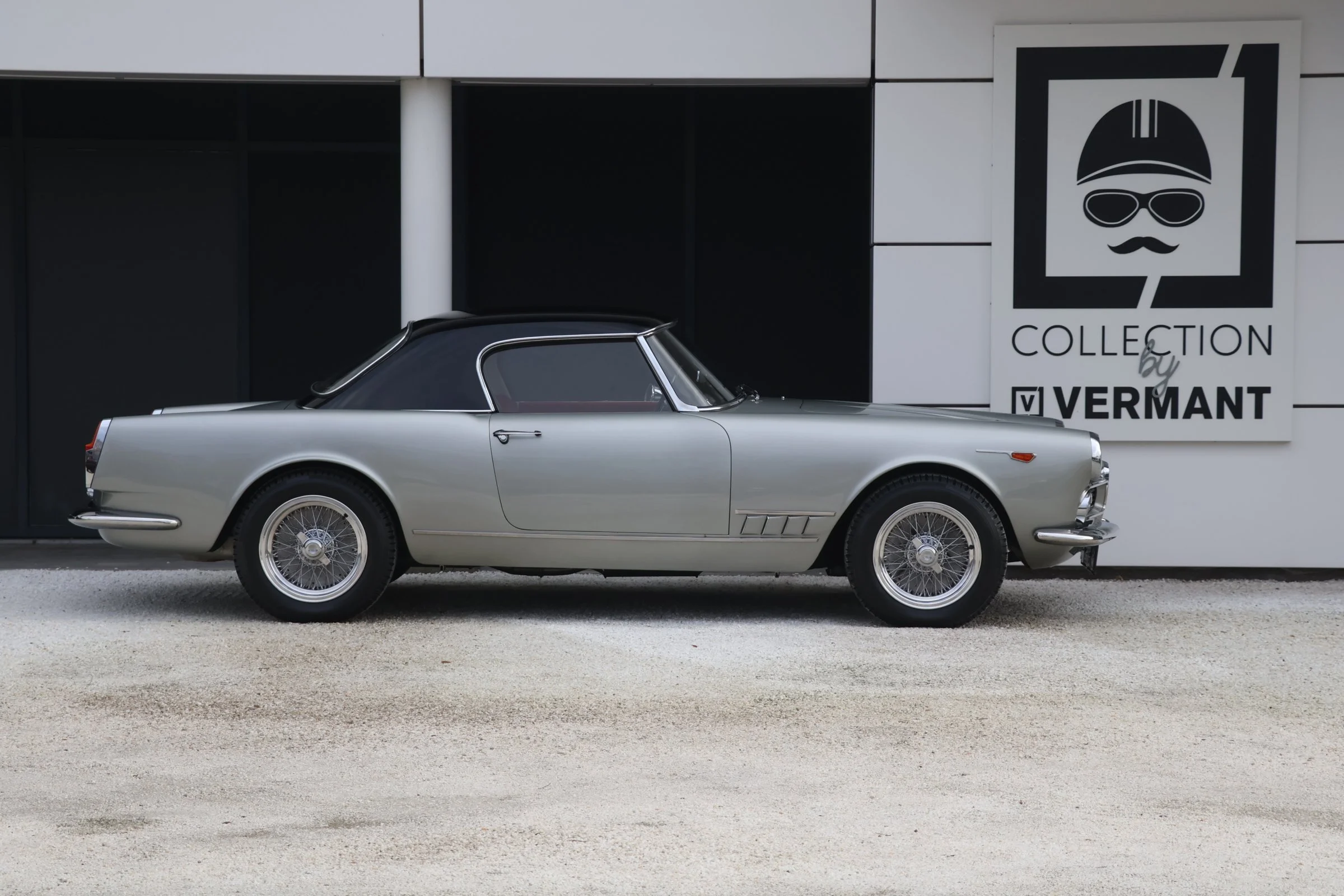 Alfa Romeo 2000 Spider (6).JPG