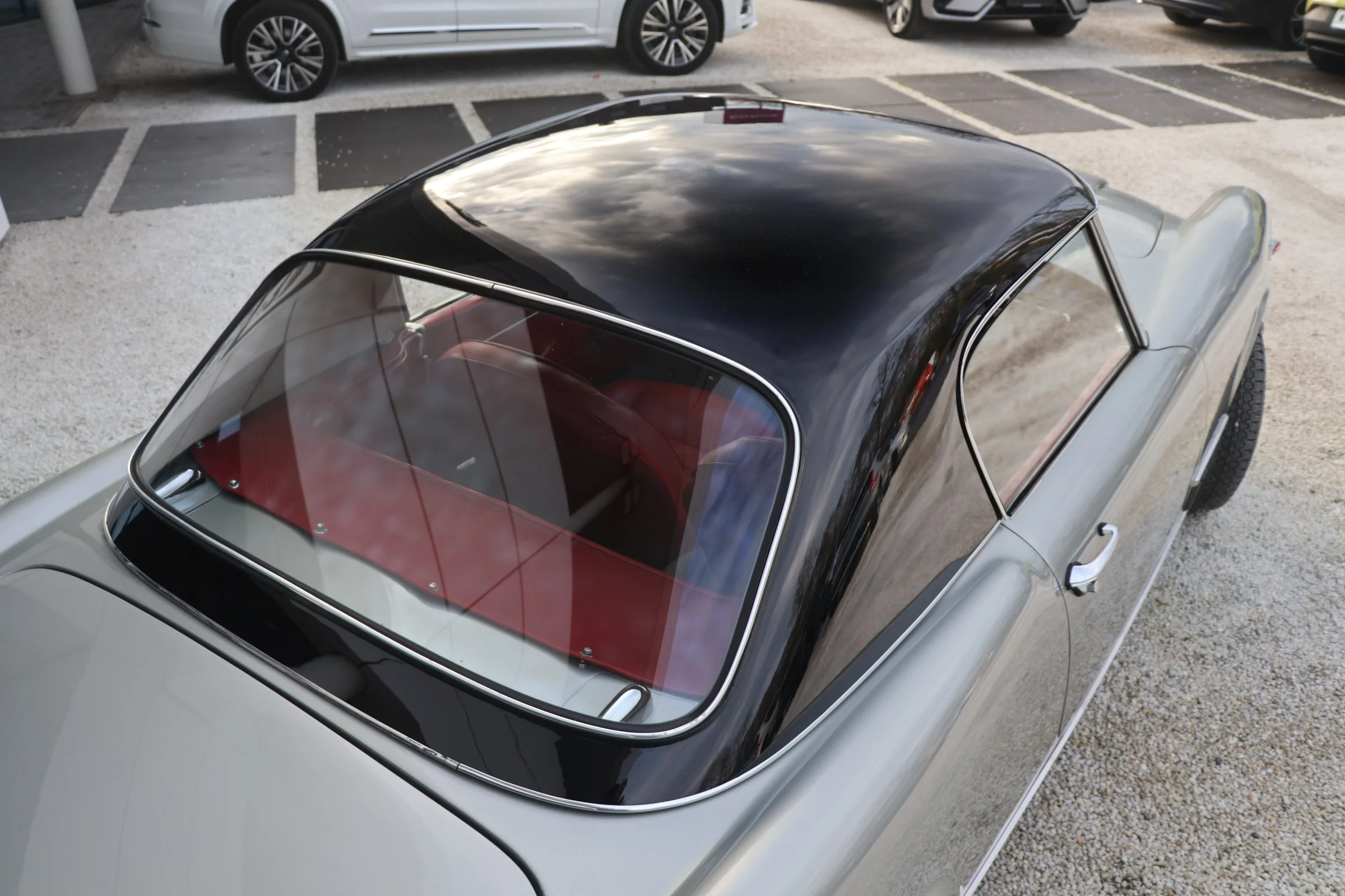 Alfa Romeo 2000 Spider (10).JPG