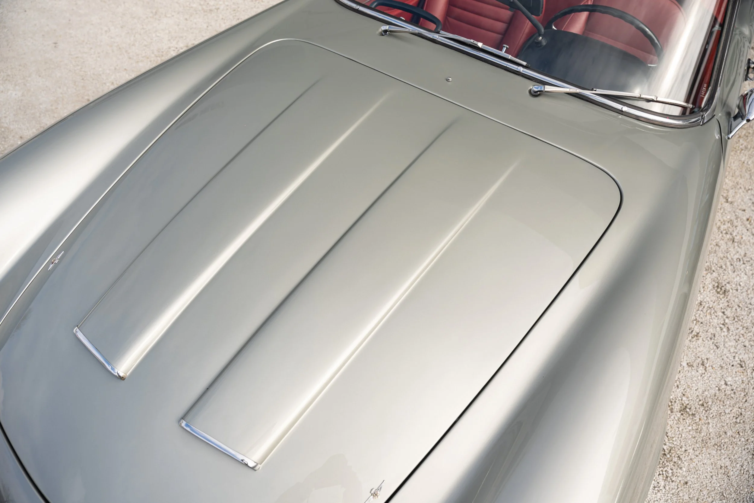 Alfa Romeo 2000 Spider (15).jpg