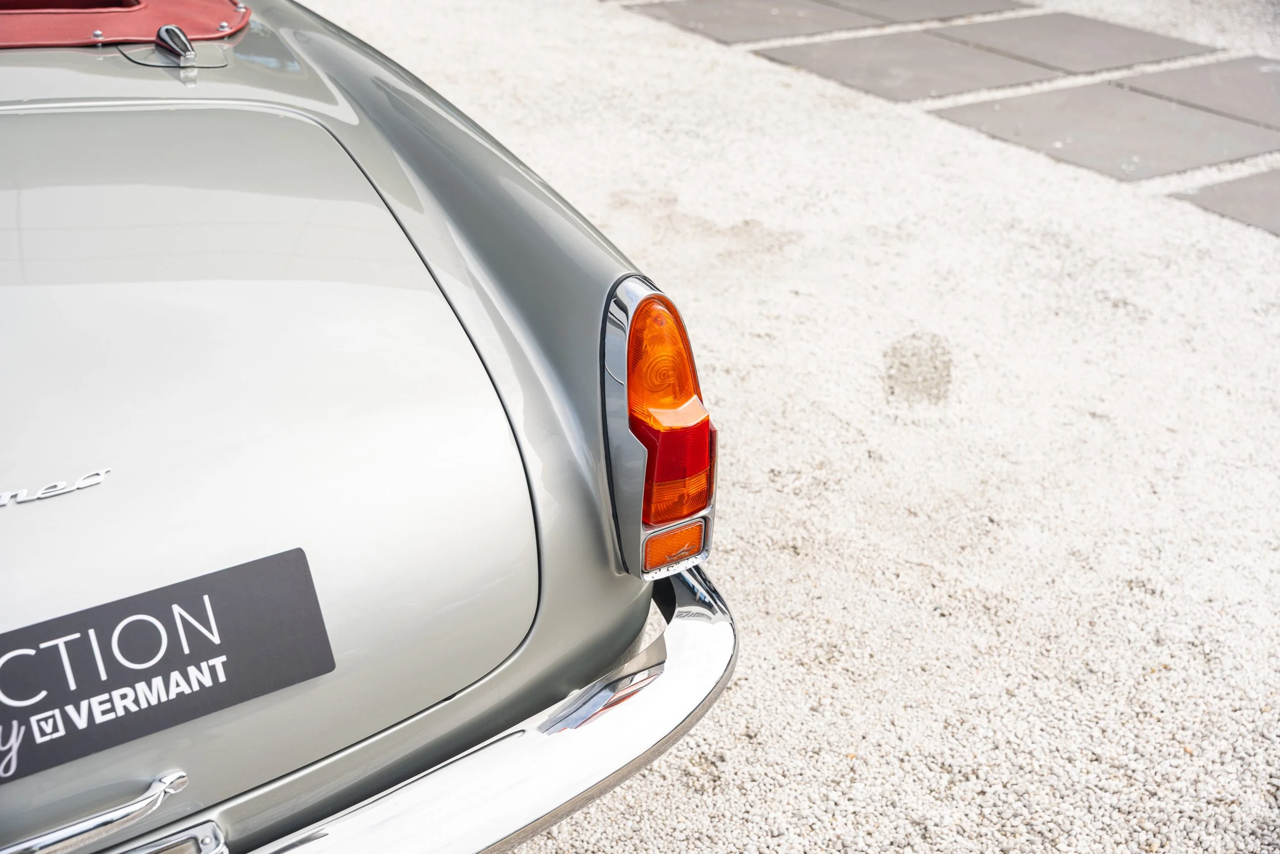 Alfa Romeo 2000 Spider (34).jpg