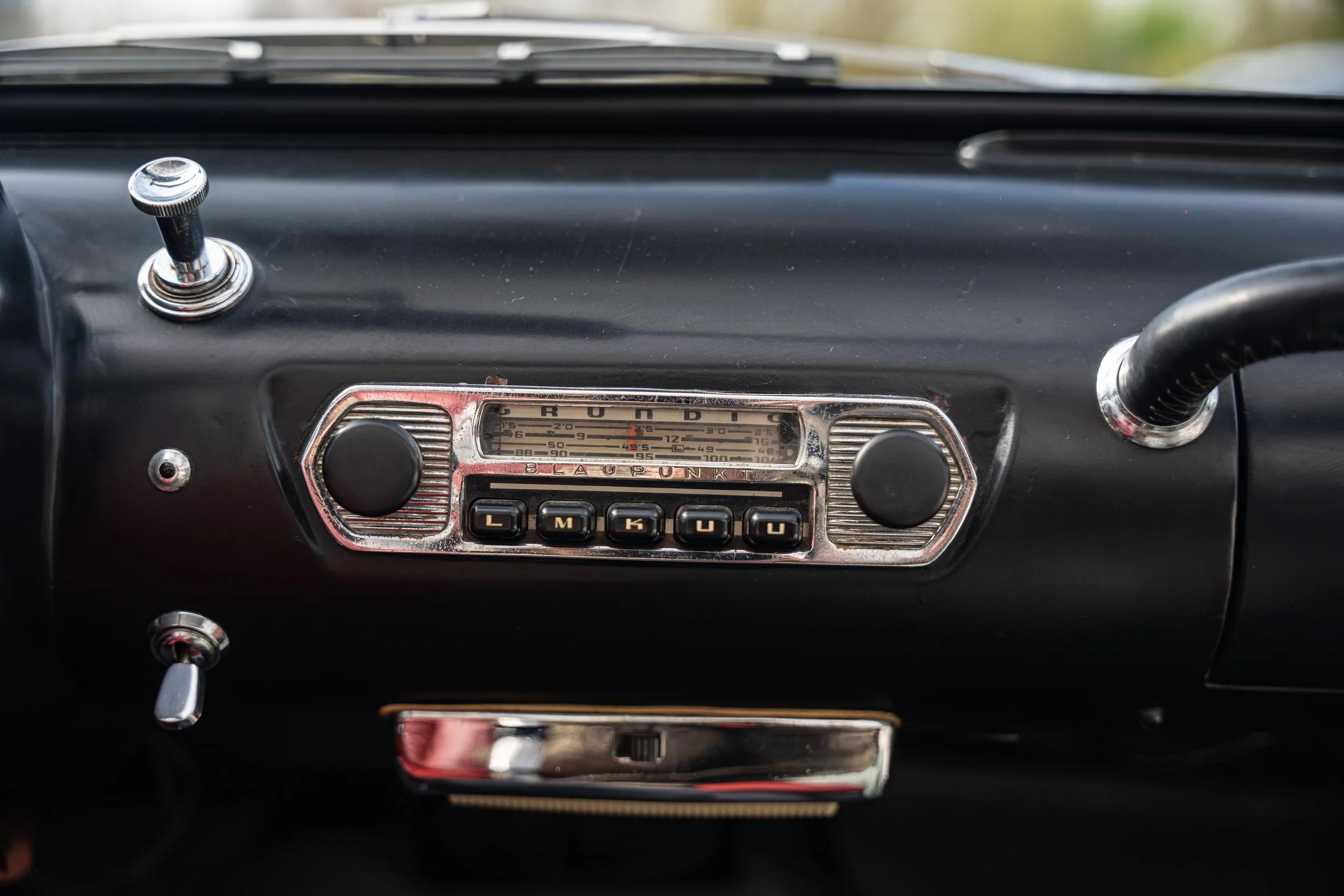 Alfa Romeo 2000 Spider (65).jpg