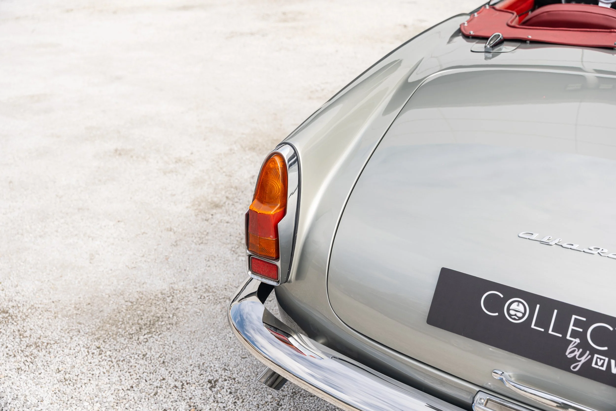 Alfa Romeo 2000 Spider (35).jpg