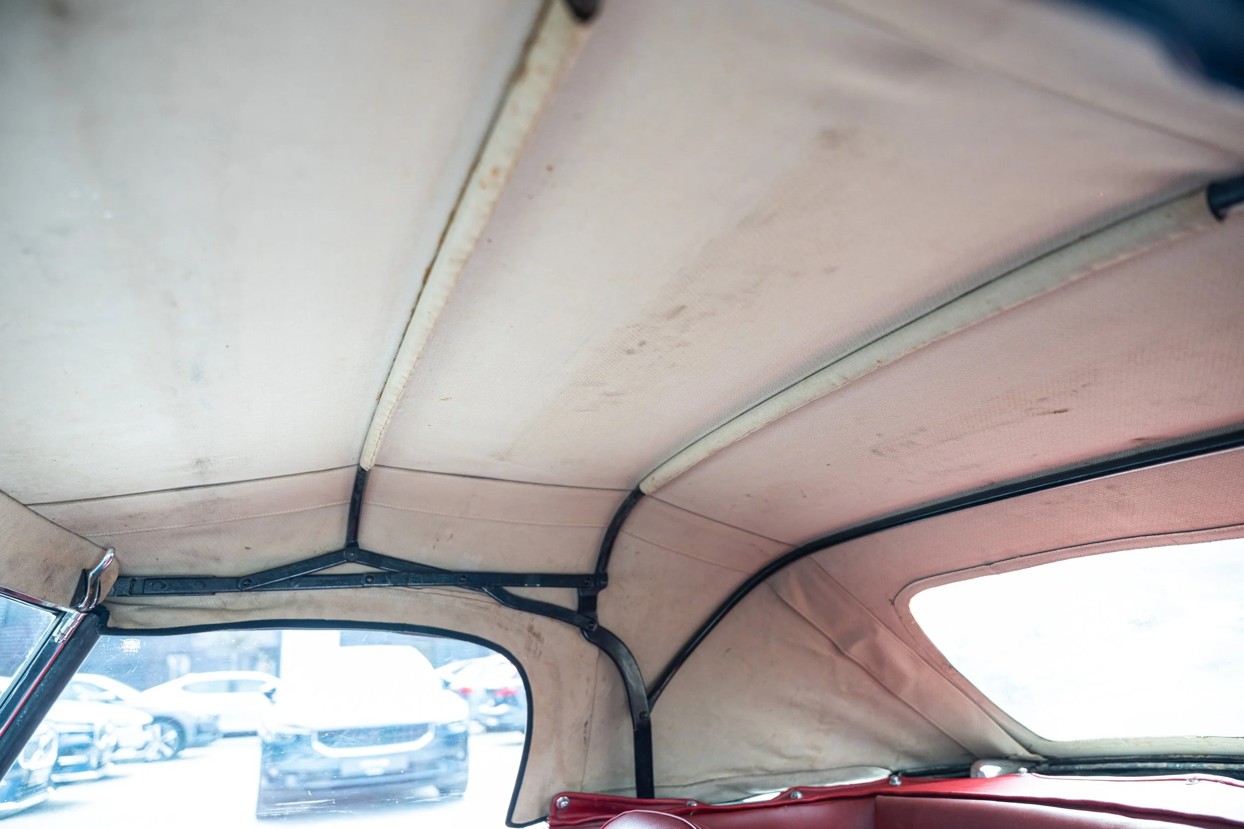 Alfa Romeo 2000 Spider (72).jpg