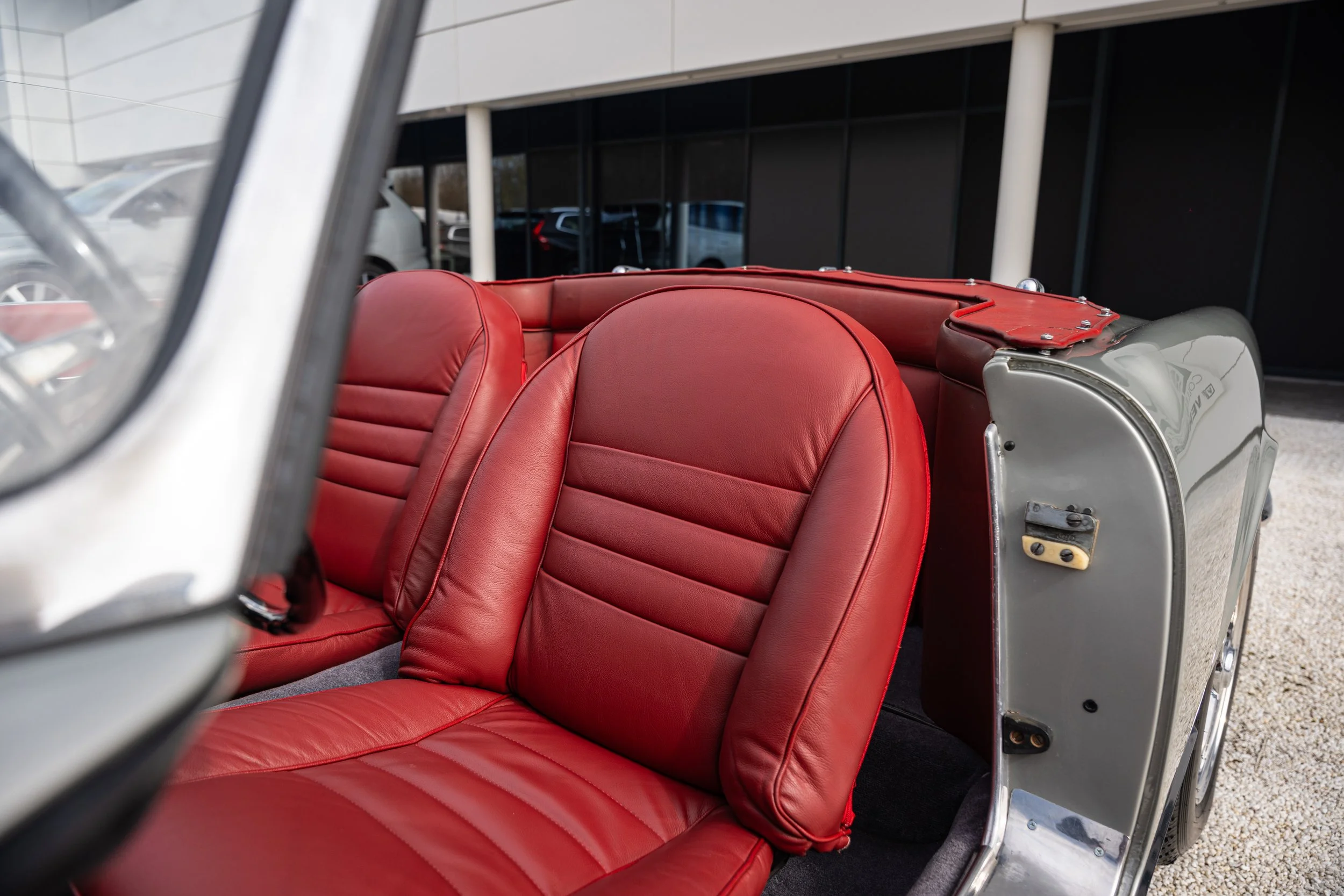 Alfa Romeo 2000 Spider (54).jpg