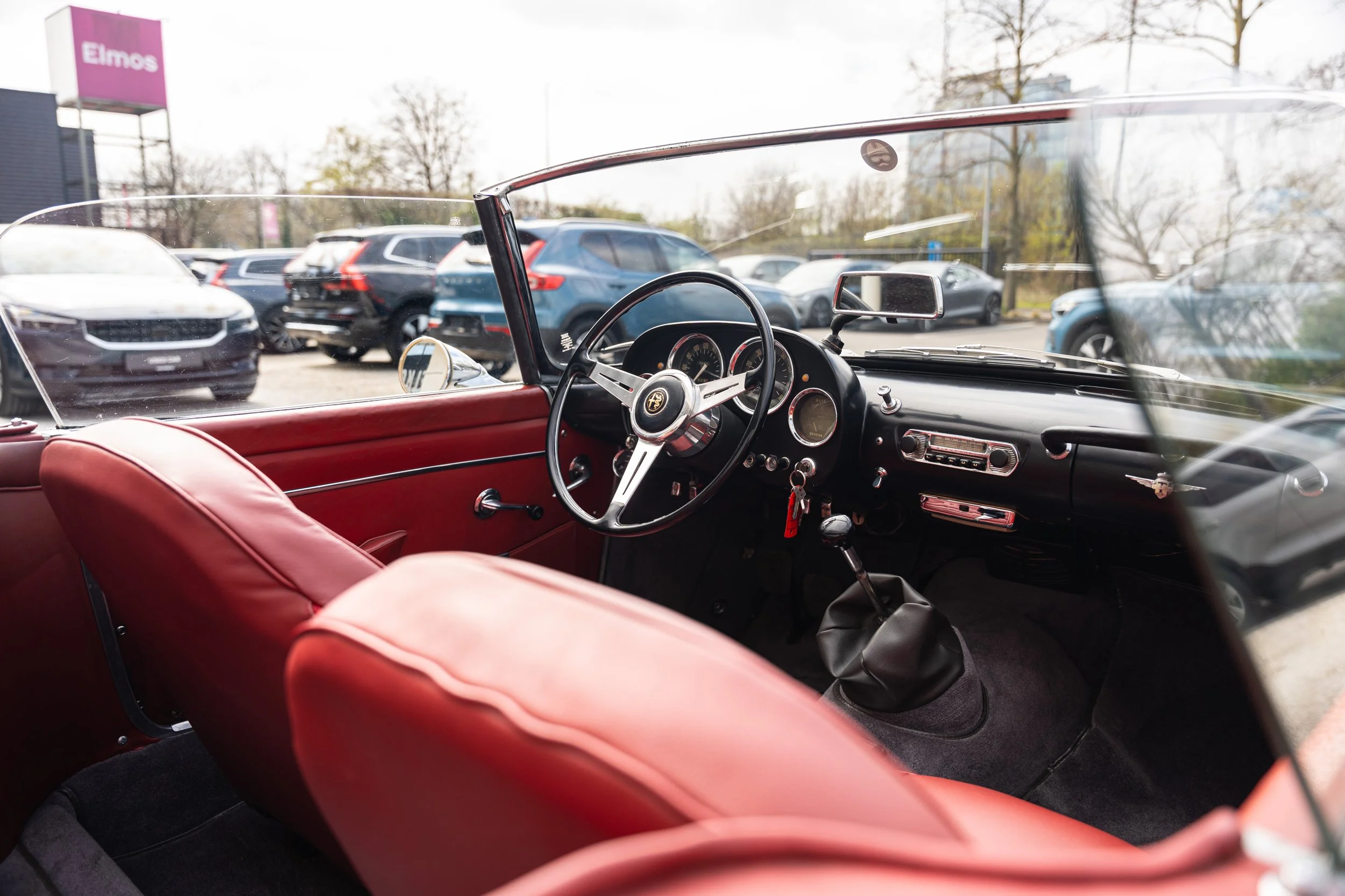 Alfa Romeo 2000 Spider (59).jpg