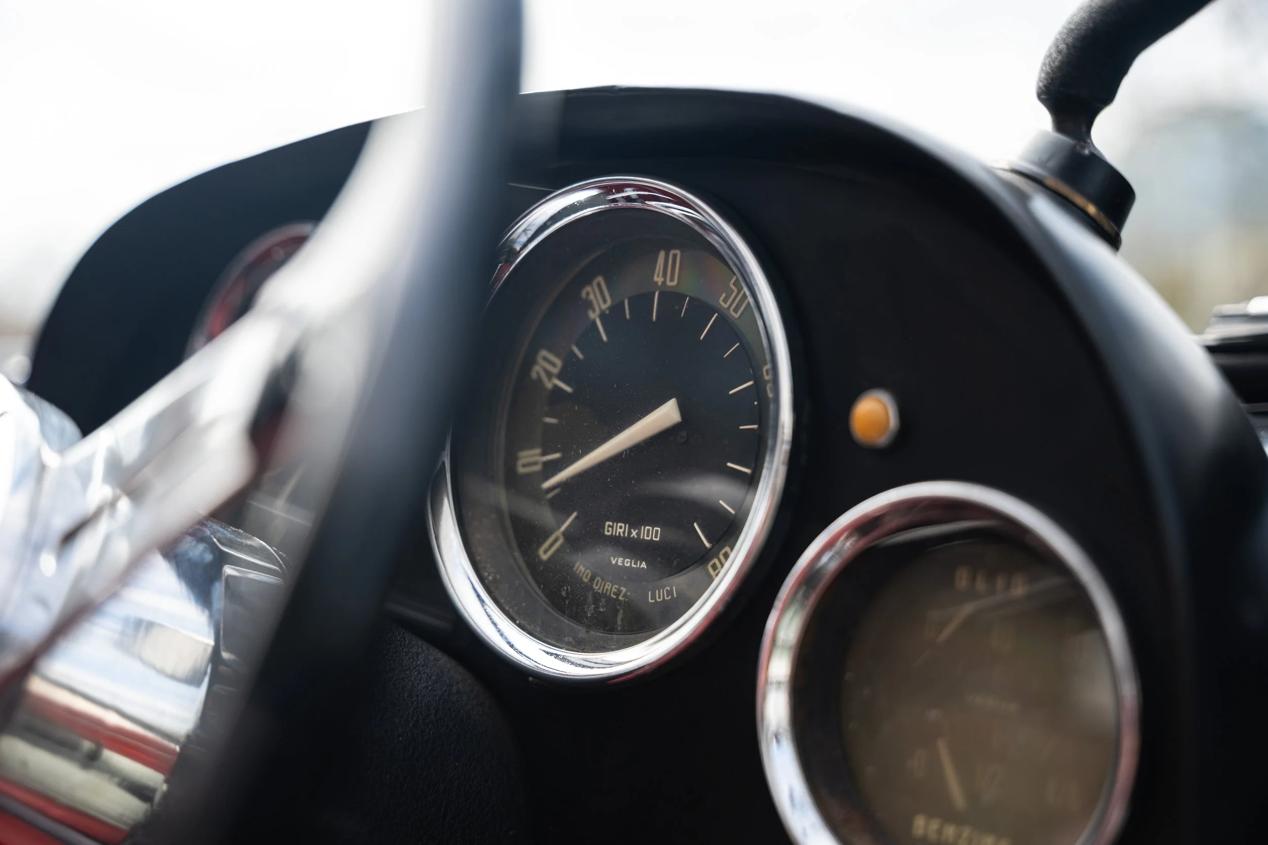 Alfa Romeo 2000 Spider (66).jpg