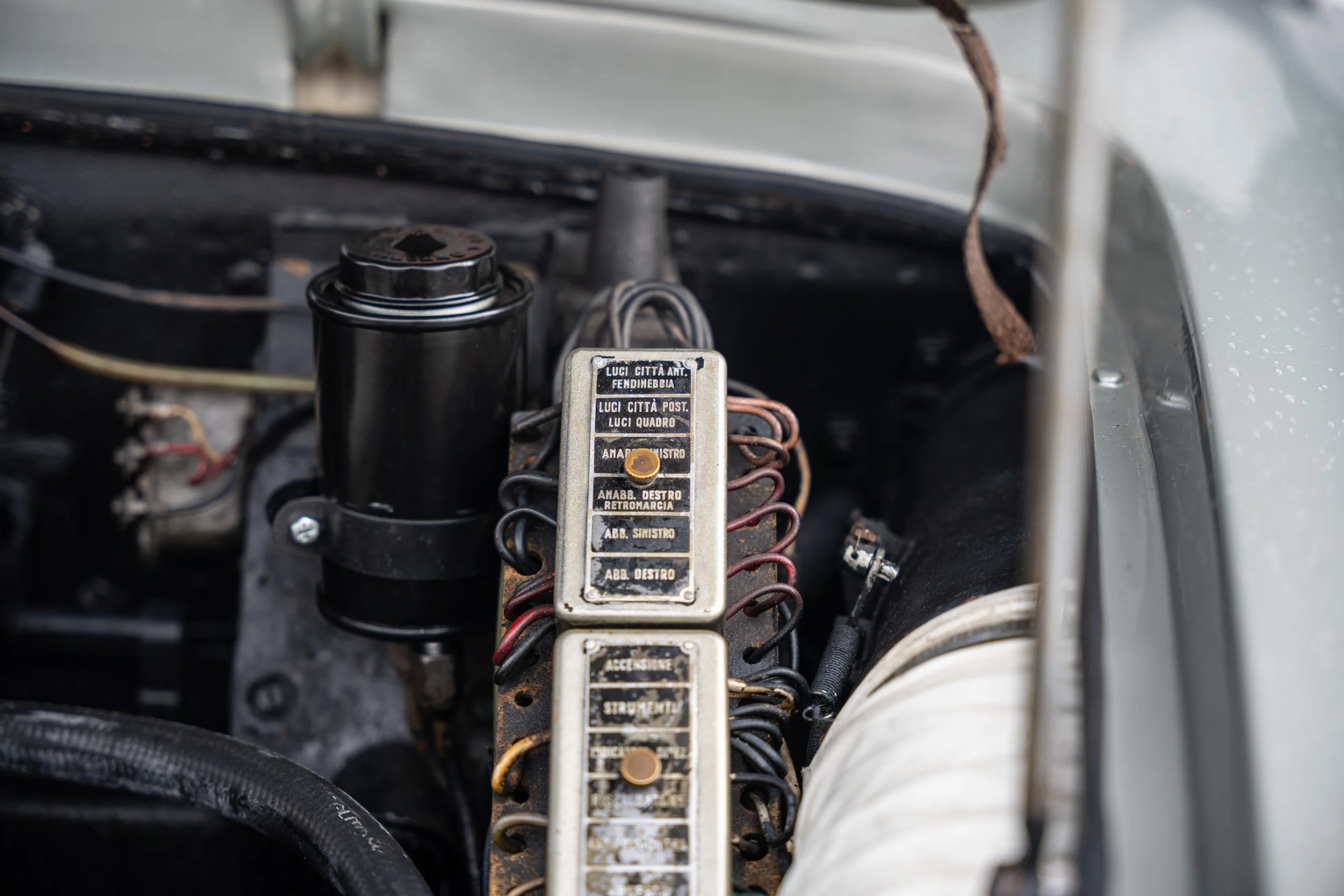 Alfa Romeo 2000 Spider (76).jpg