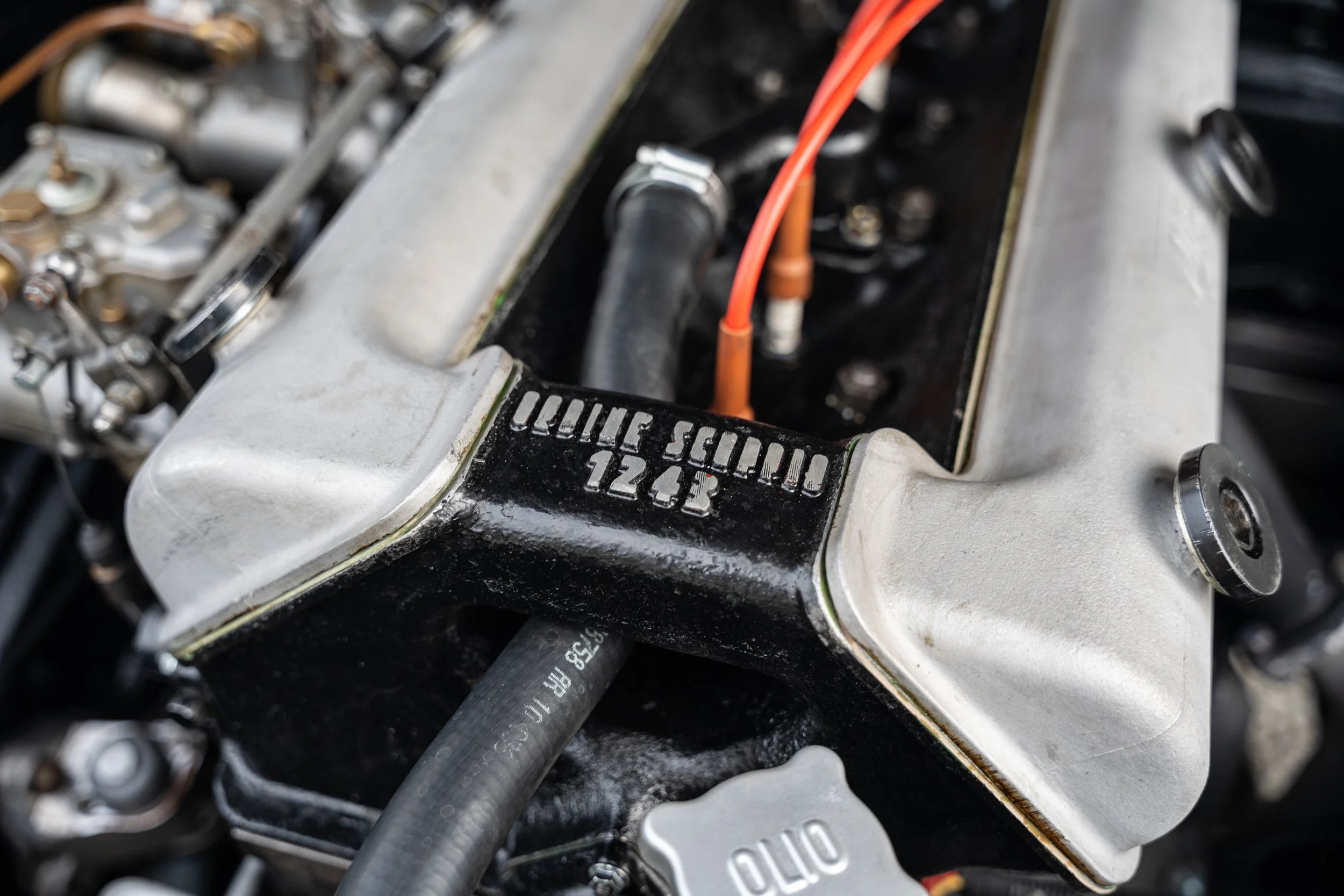 Alfa Romeo 2000 Spider (77).jpg