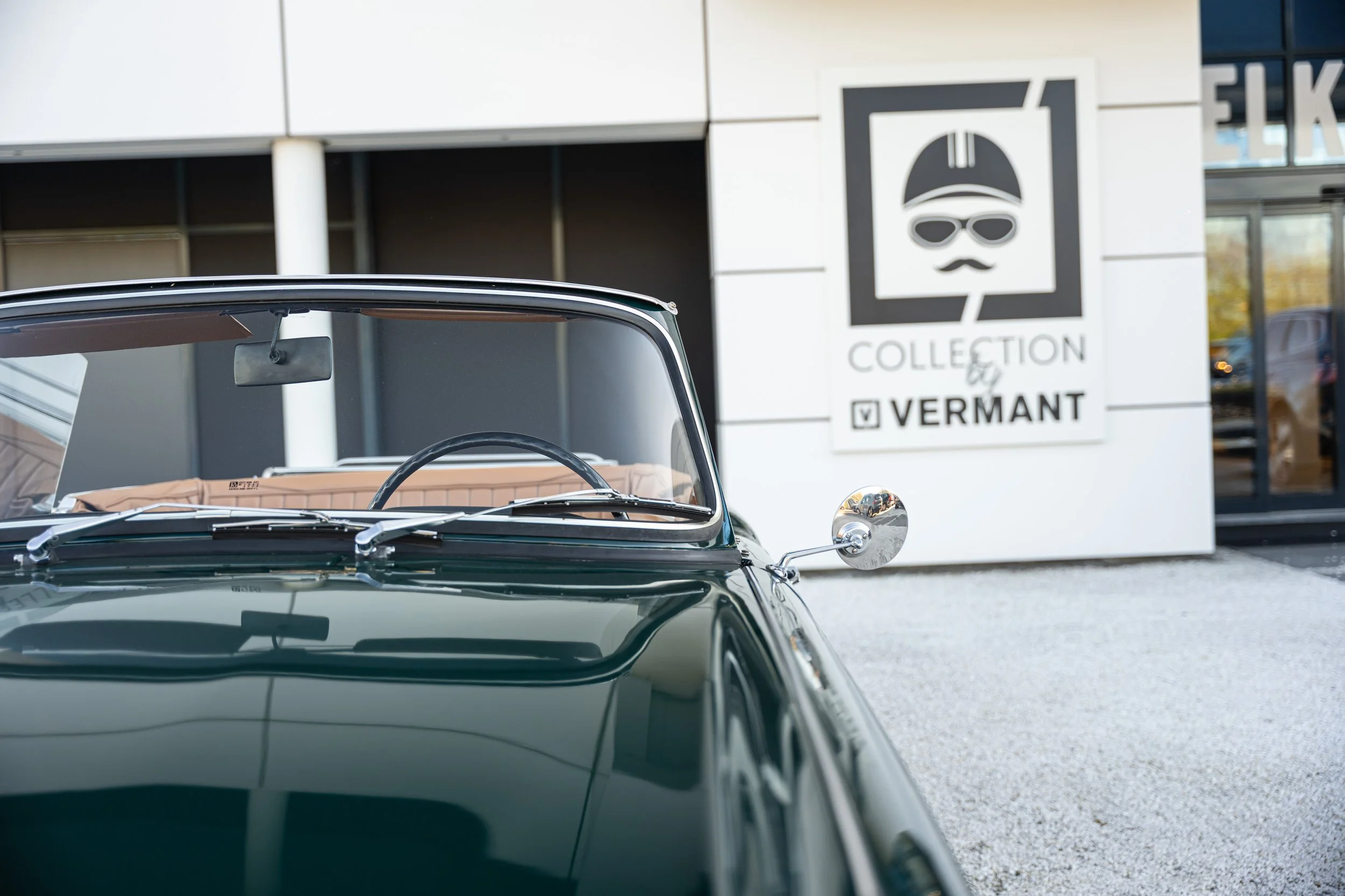 Triumph TR4 (19).jpg