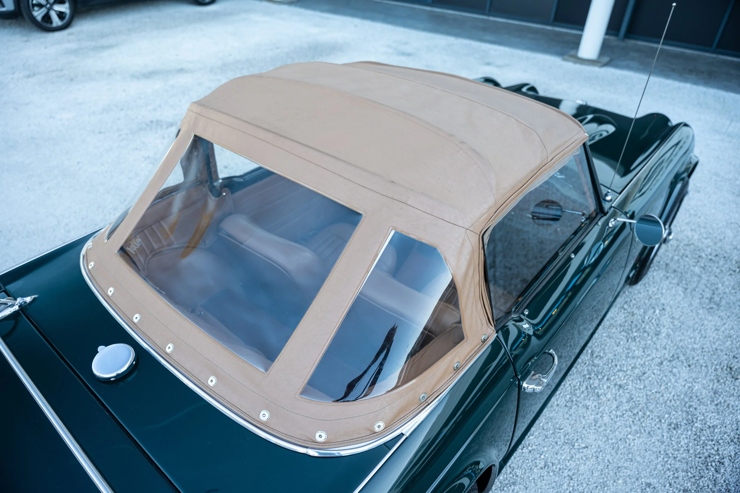 Triumph TR4 (52).jpg