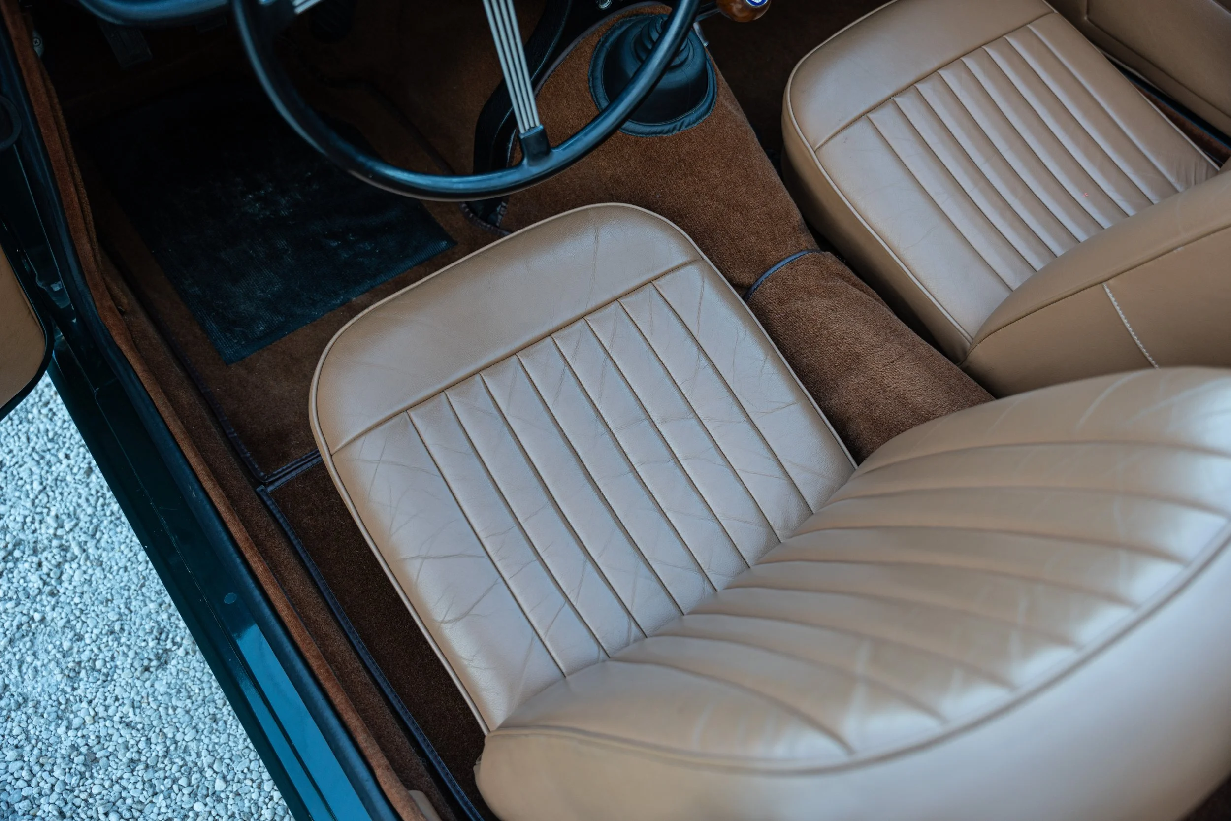 Triumph TR4 (68).jpg