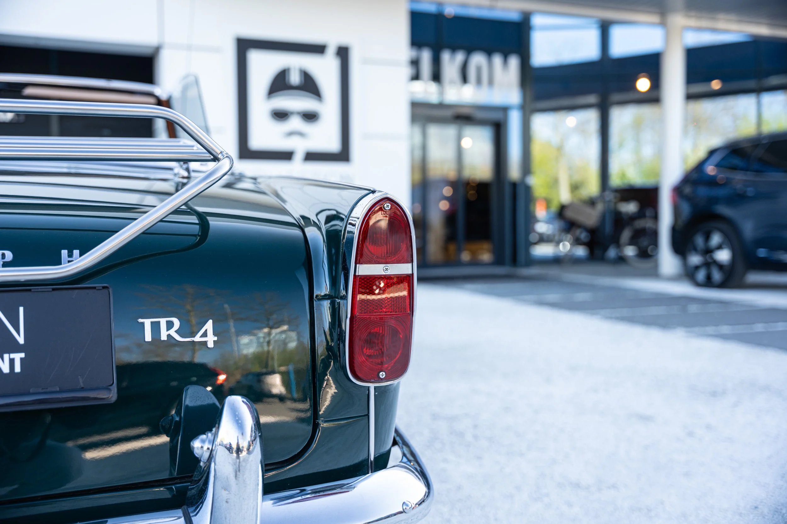 Triumph TR4 (44).jpg