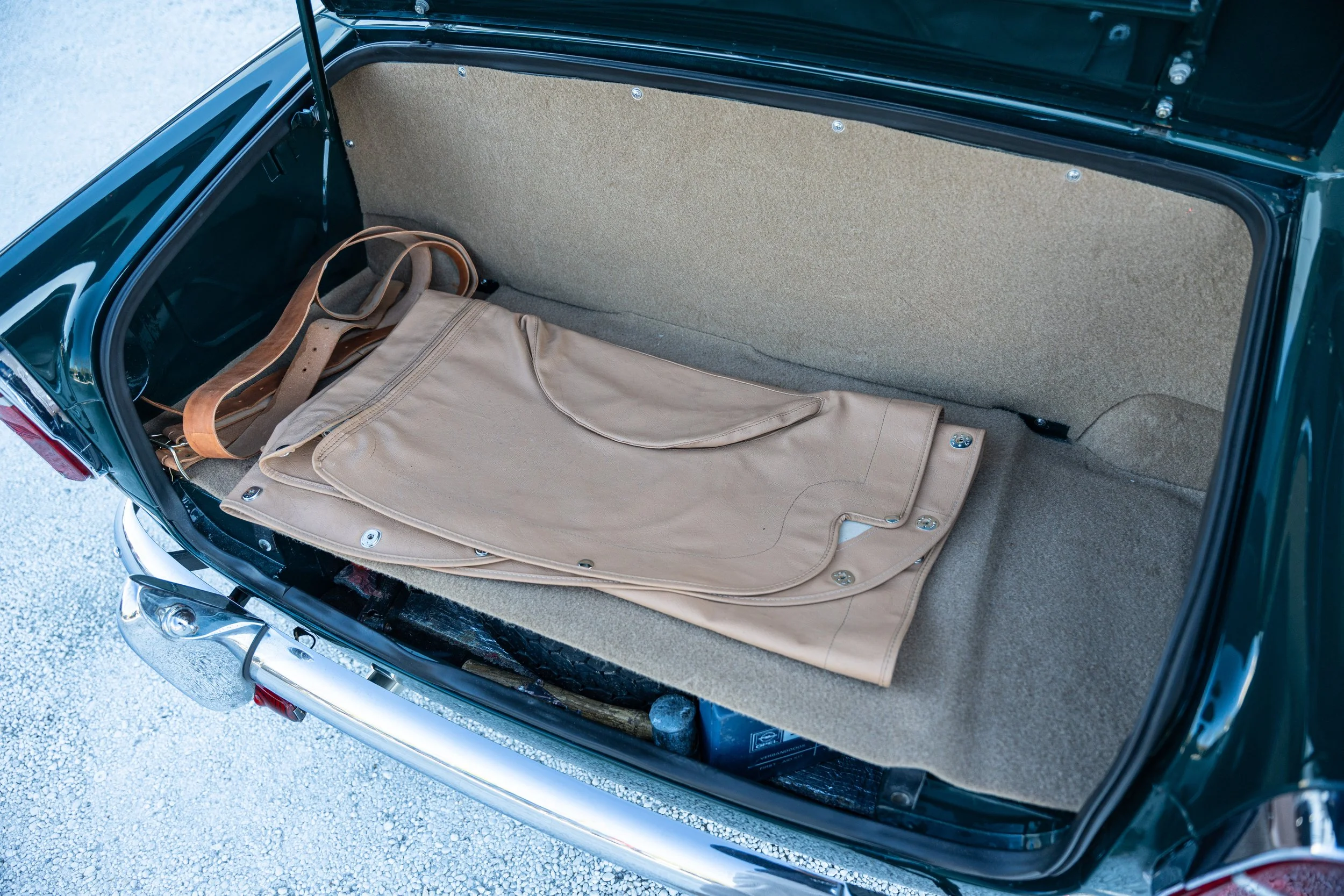 Triumph TR4 (86).jpg