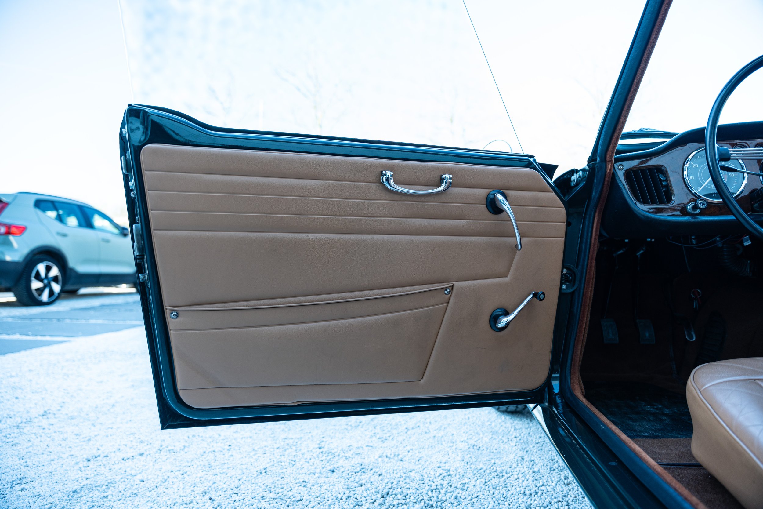 Triumph TR4 (67).jpg