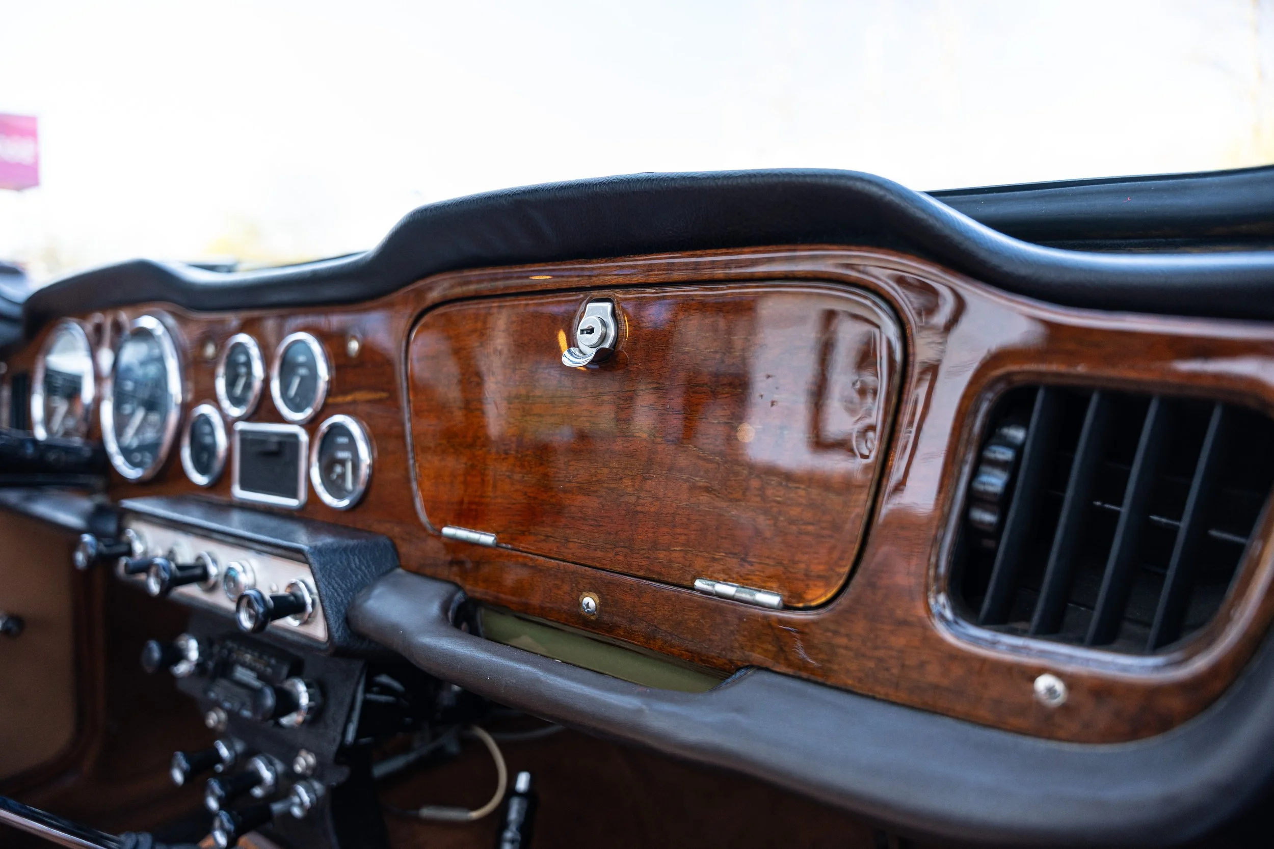 Triumph TR4 (84).jpg