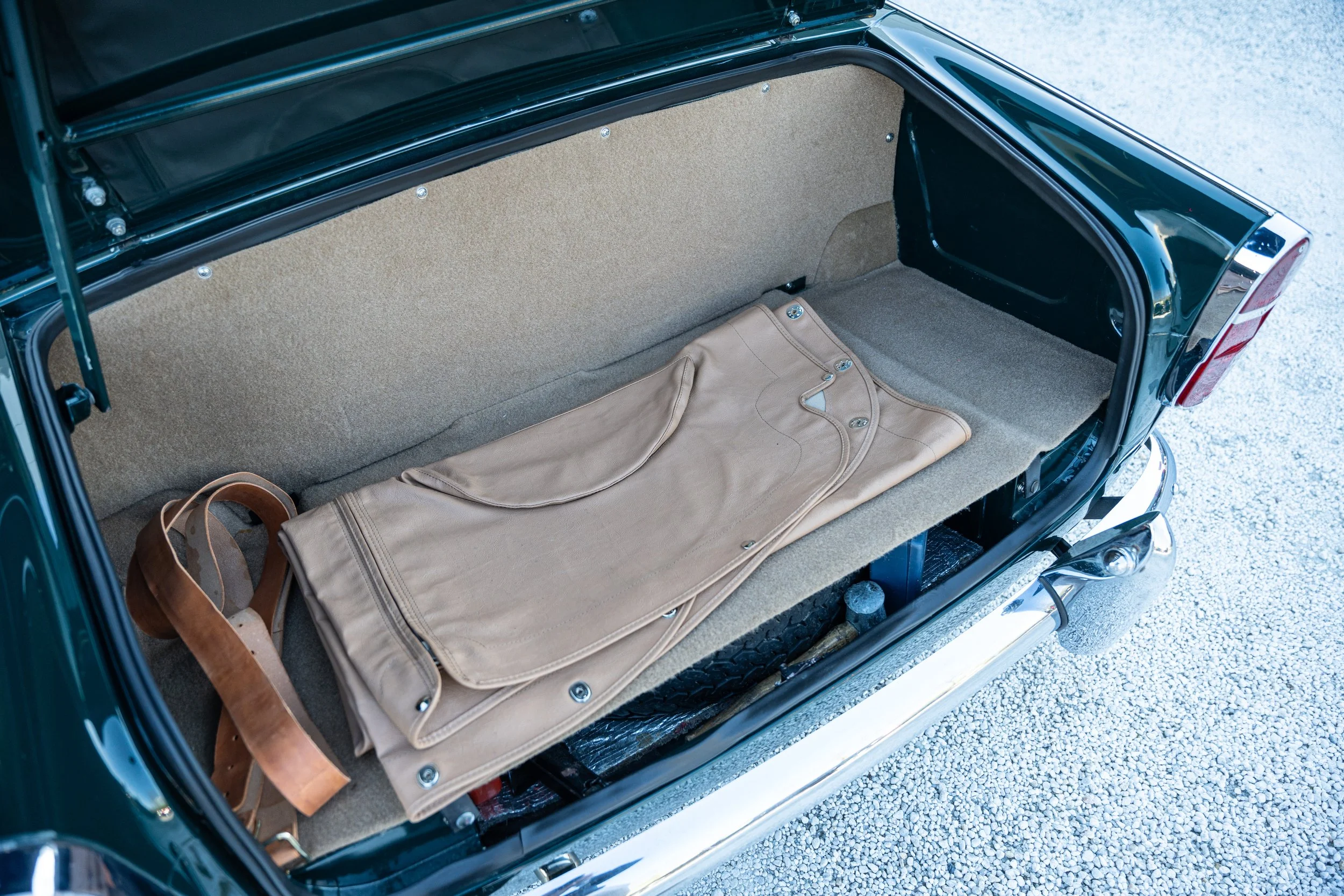 Triumph TR4 (87).jpg