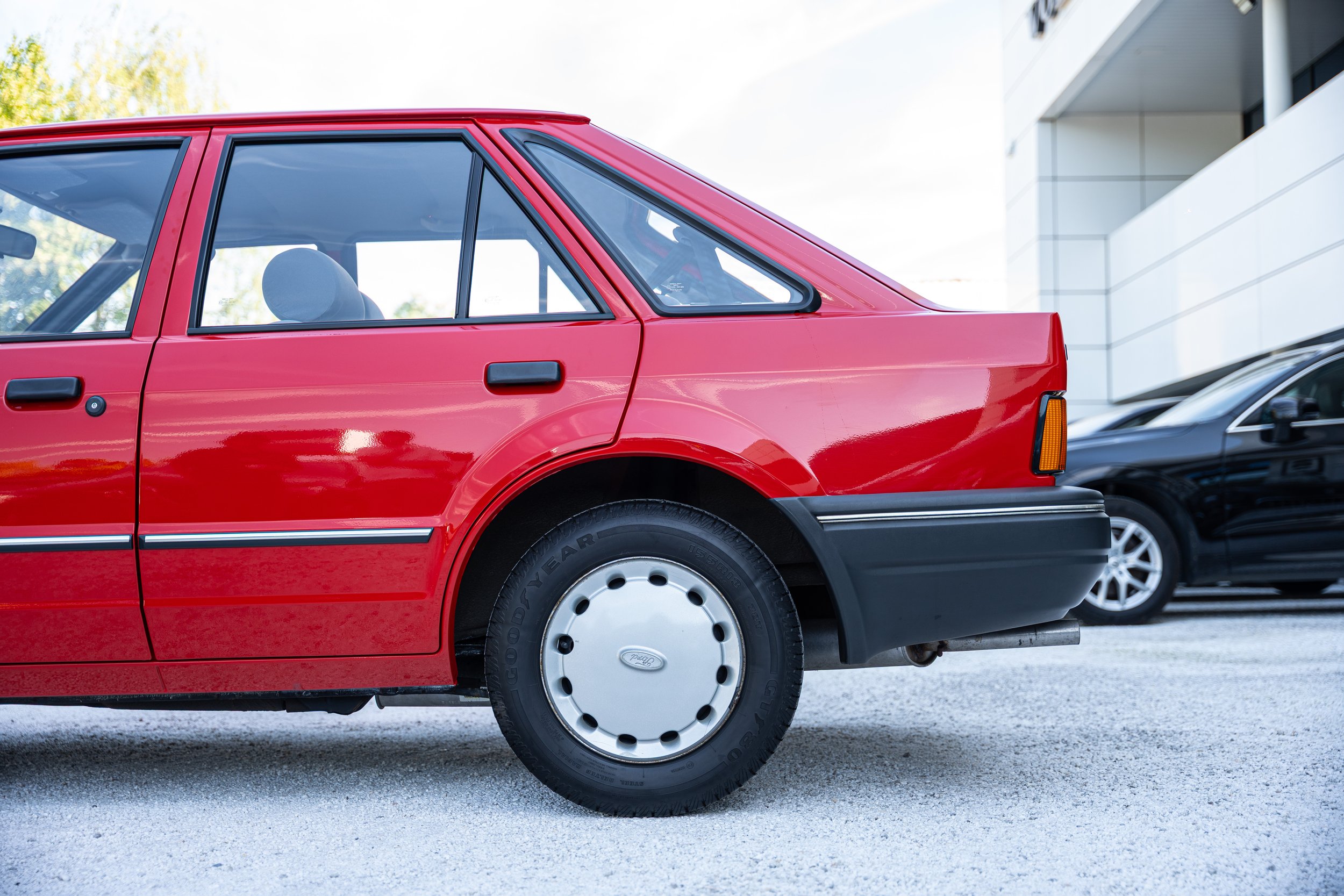 Ford Escort (18).jpg