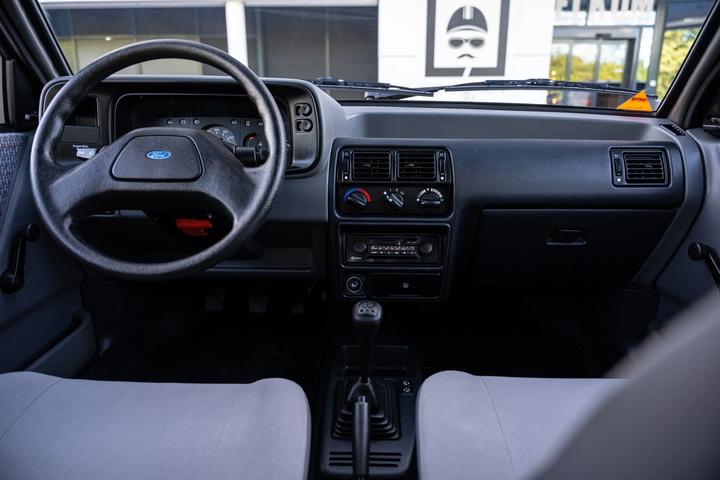 Ford Escort (48).jpg