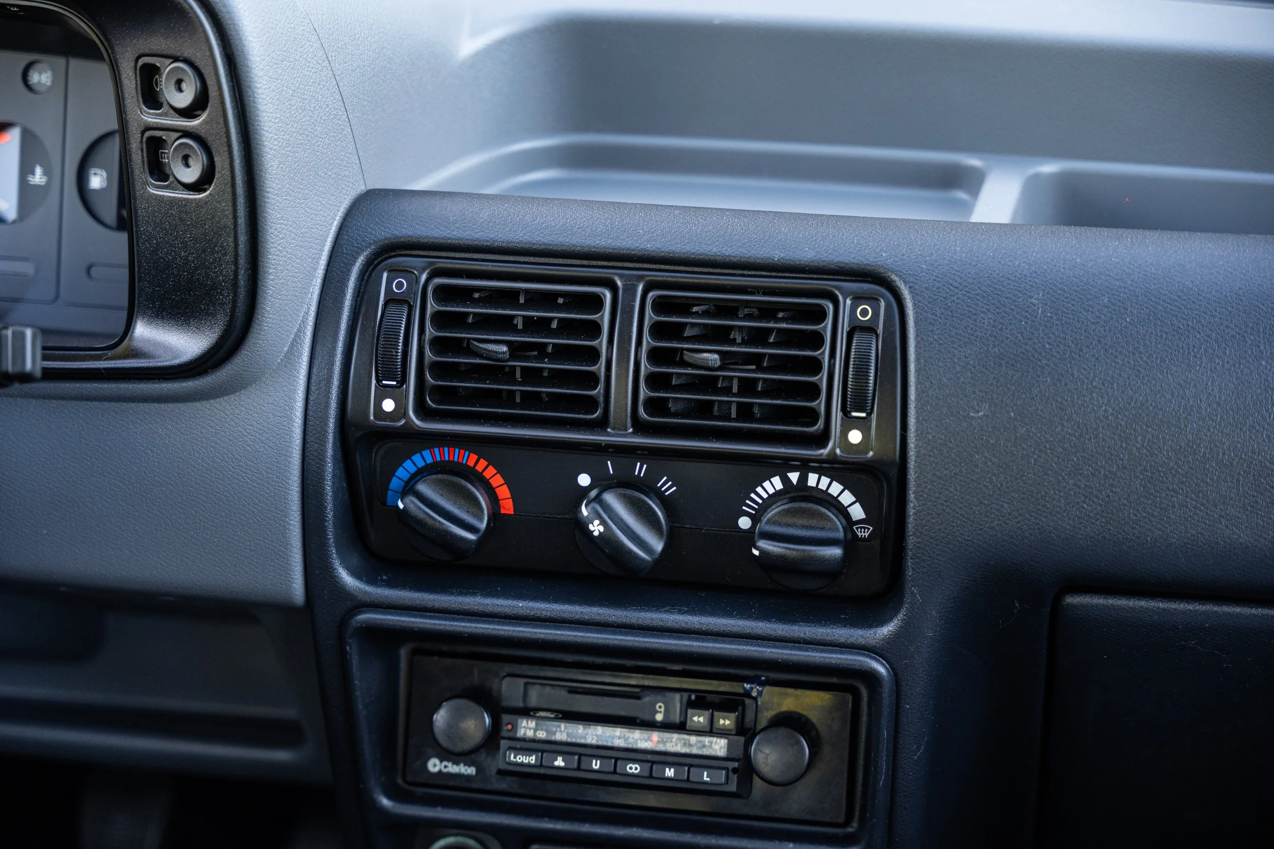 Ford Escort (51).jpg