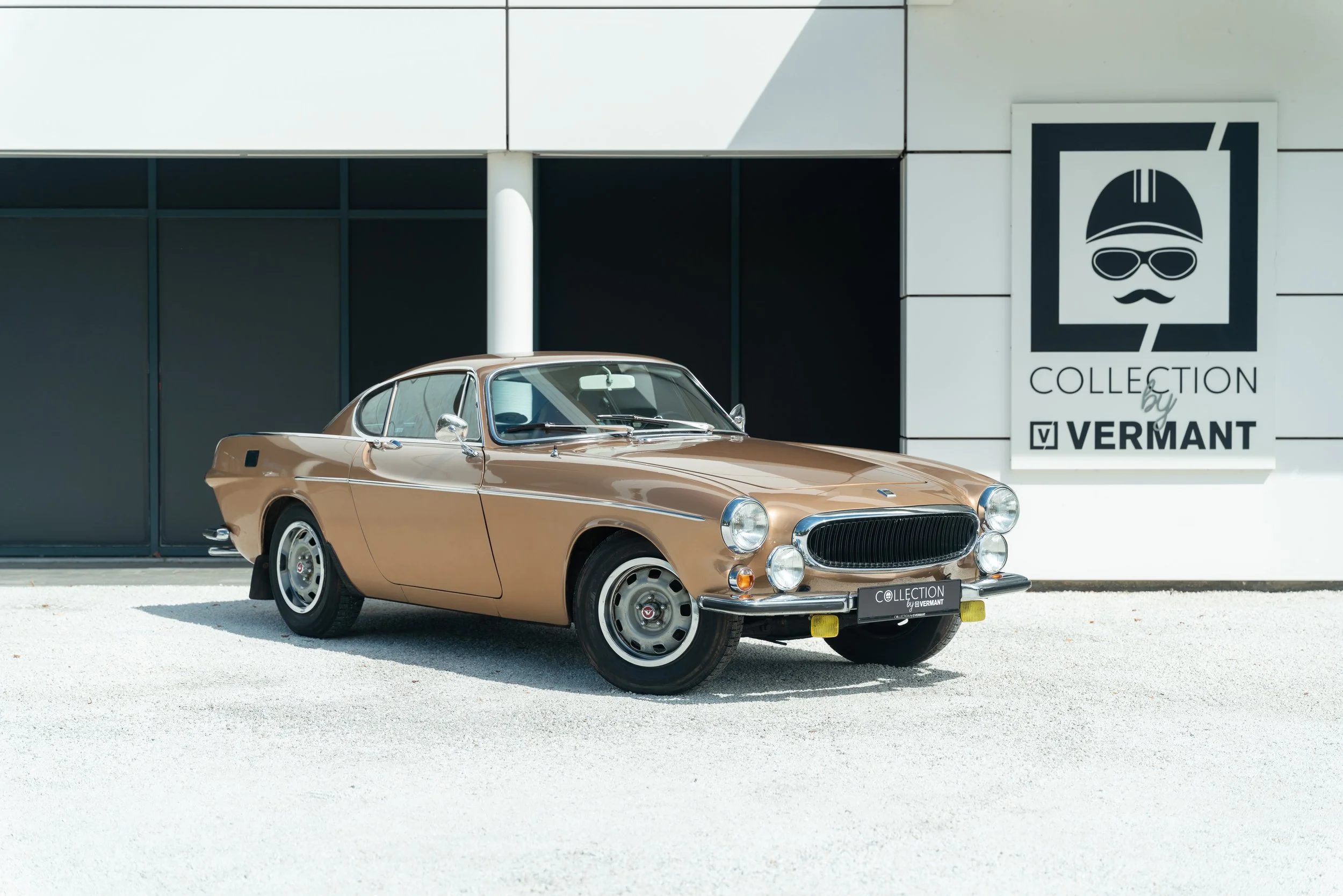 Volvo_1800E_Coupe-2.jpg