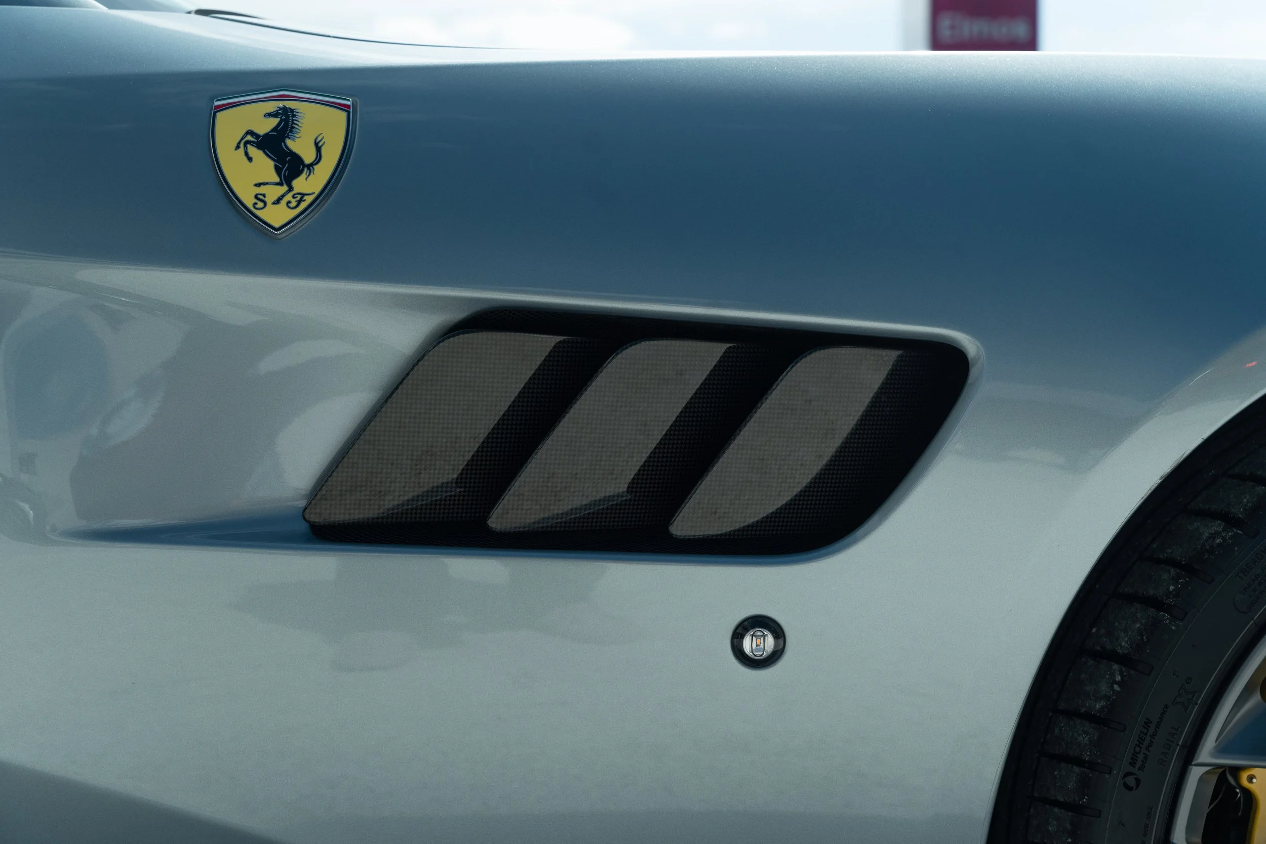 Ferrari GTC4 Lusso T (13).jpg