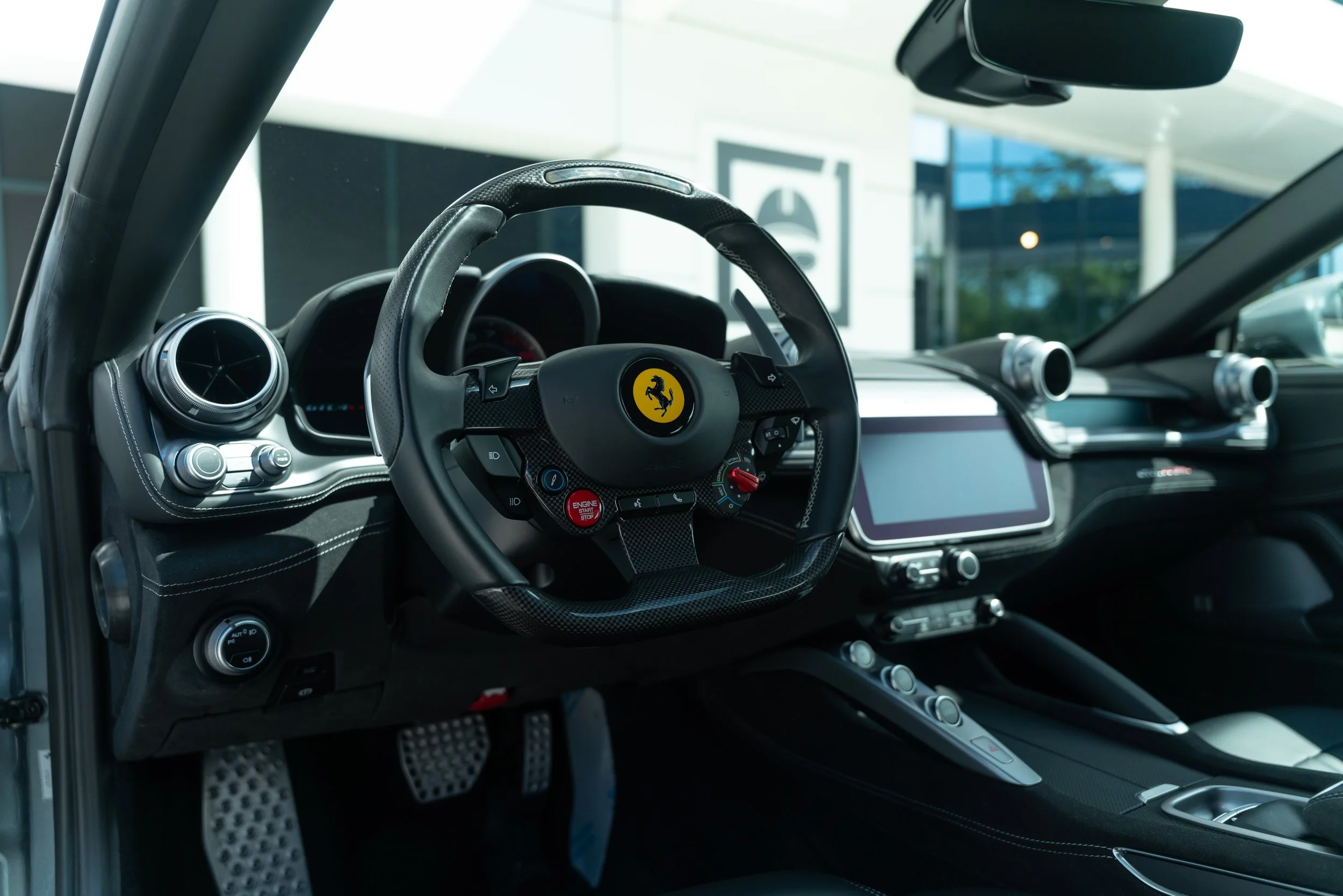 Ferrari GTC4 Lusso T (20).jpg