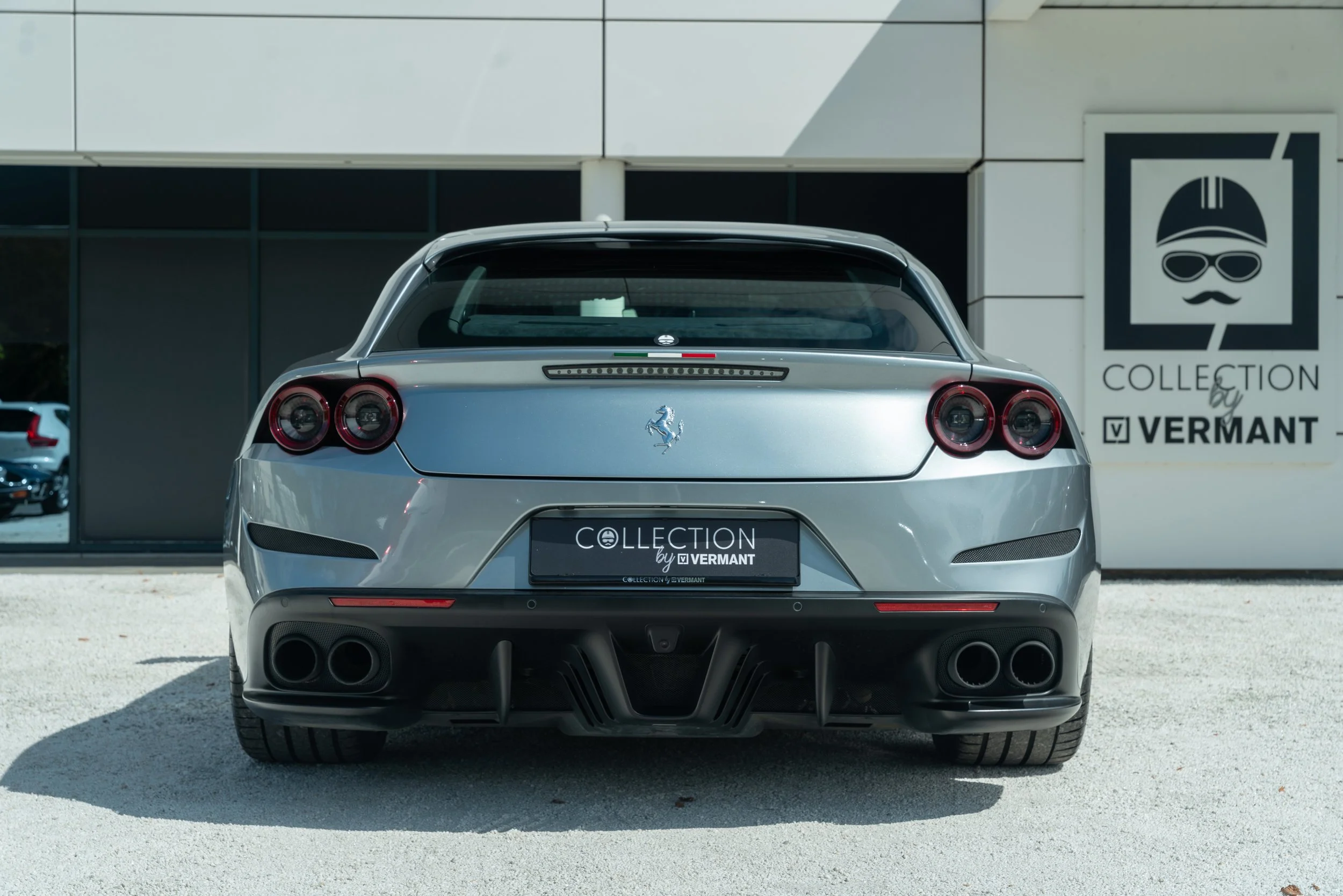 Ferrari GTC4 Lusso T (17).jpg