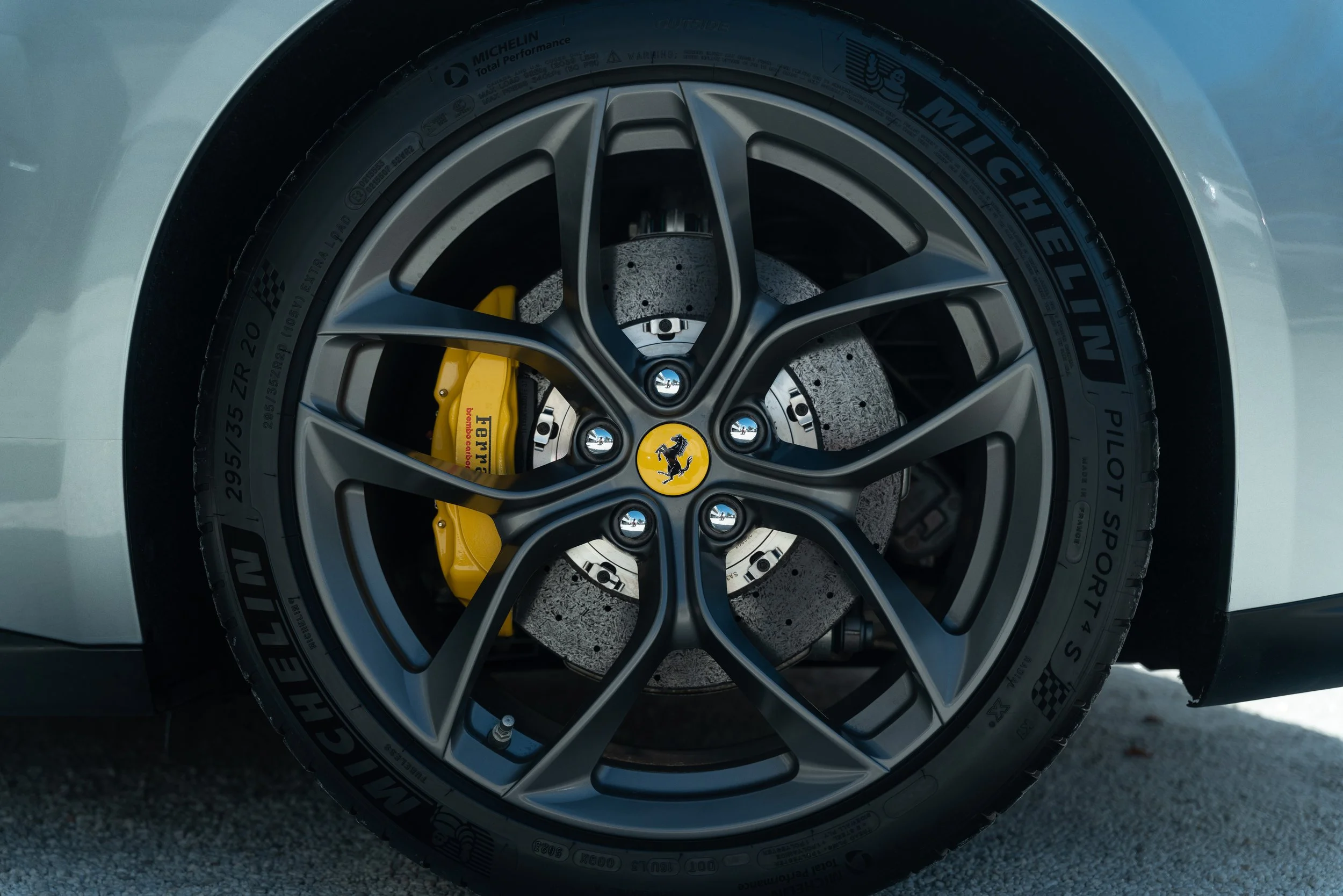 Ferrari GTC4 Lusso T (40).jpg
