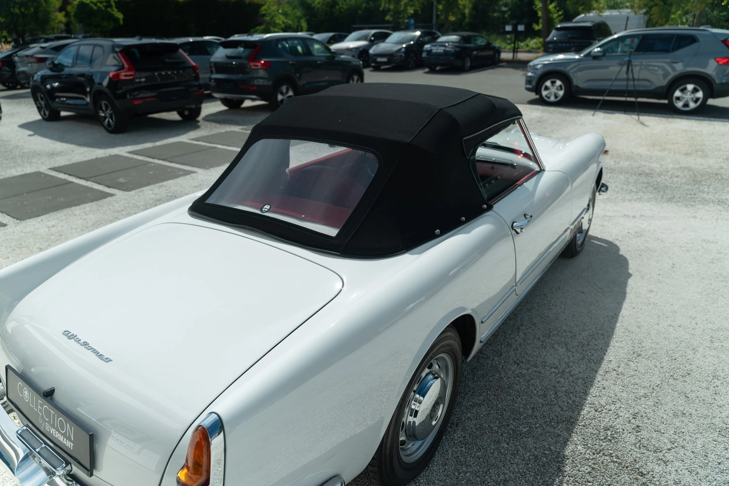 Alfa Romeo 2000 Spider (11).jpg