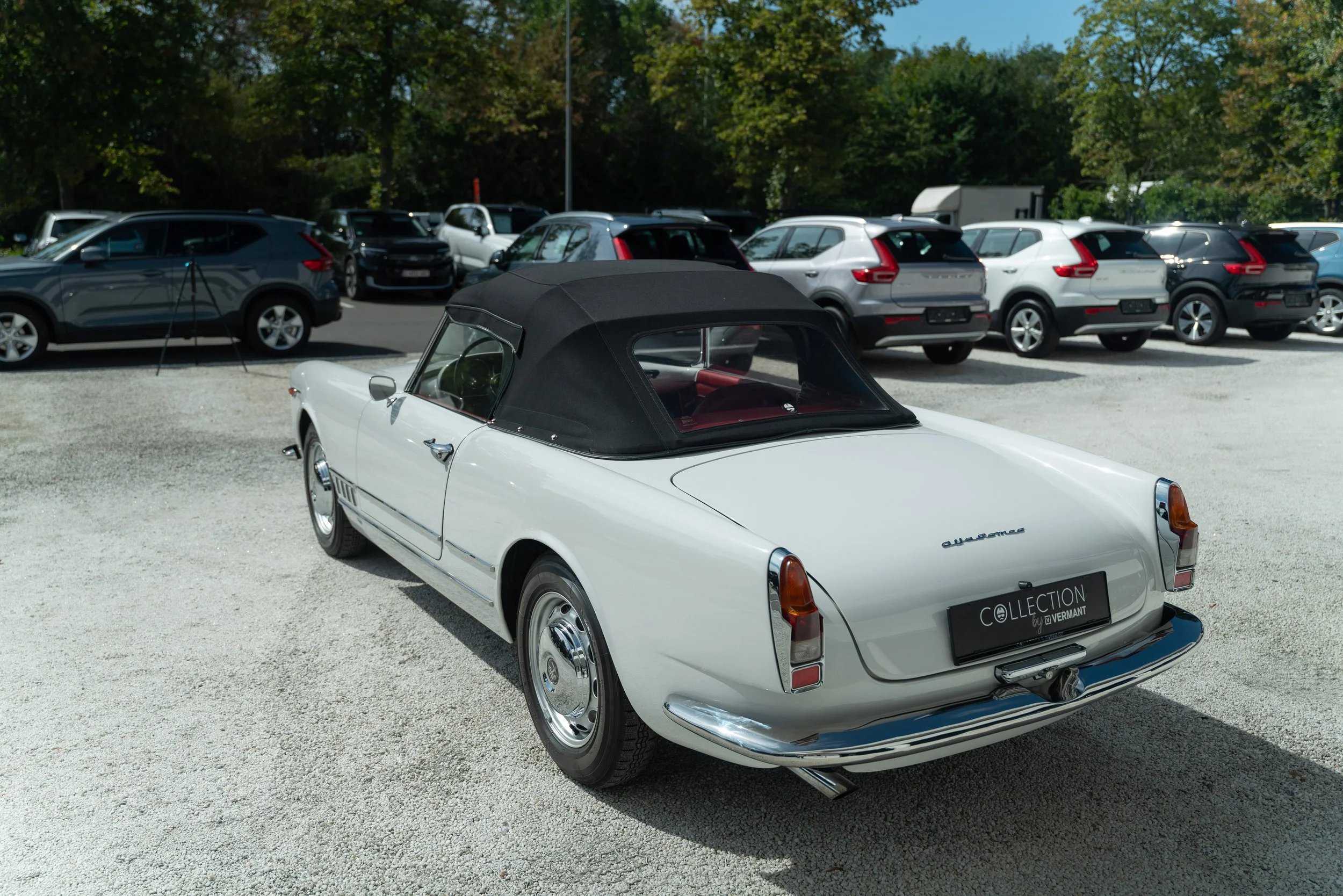 Alfa Romeo 2000 Spider (12).jpg