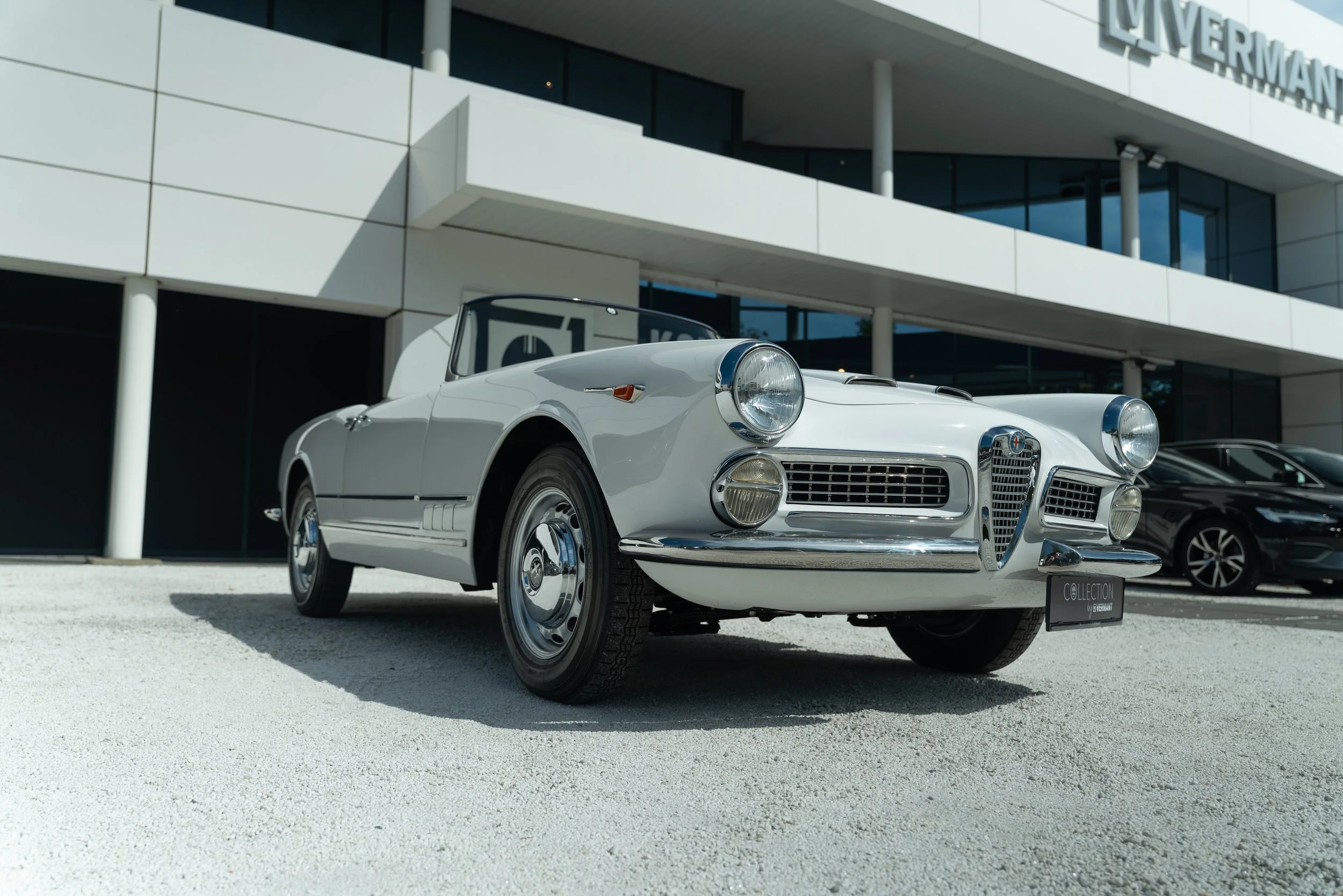 Alfa Romeo 2000 Spider (14).jpg