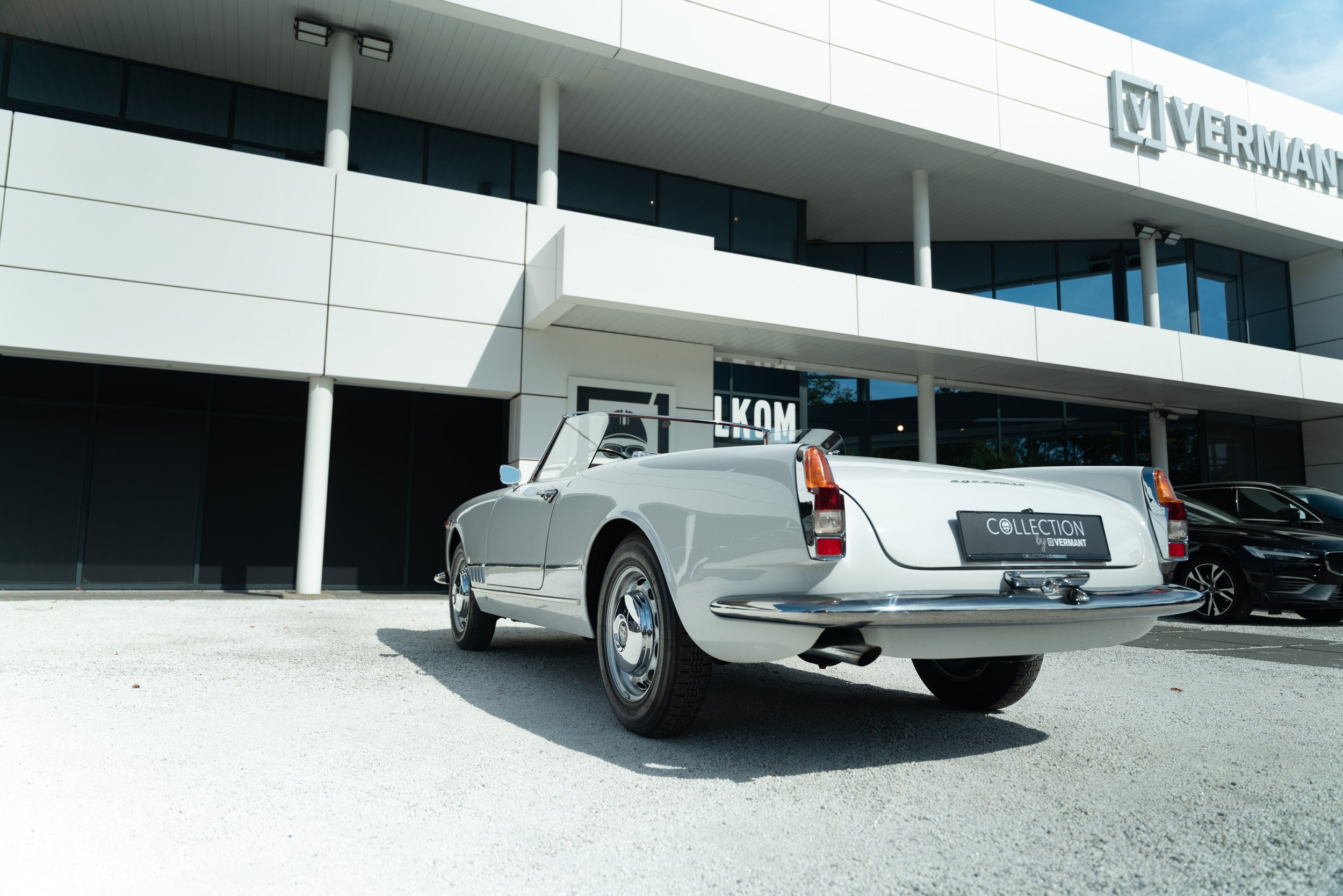 Alfa Romeo 2000 Spider (31).jpg